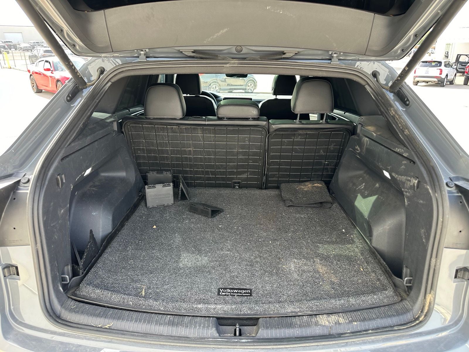 2024 Volkswagen Atlas Cross Sport 2.0T SEL R-Line