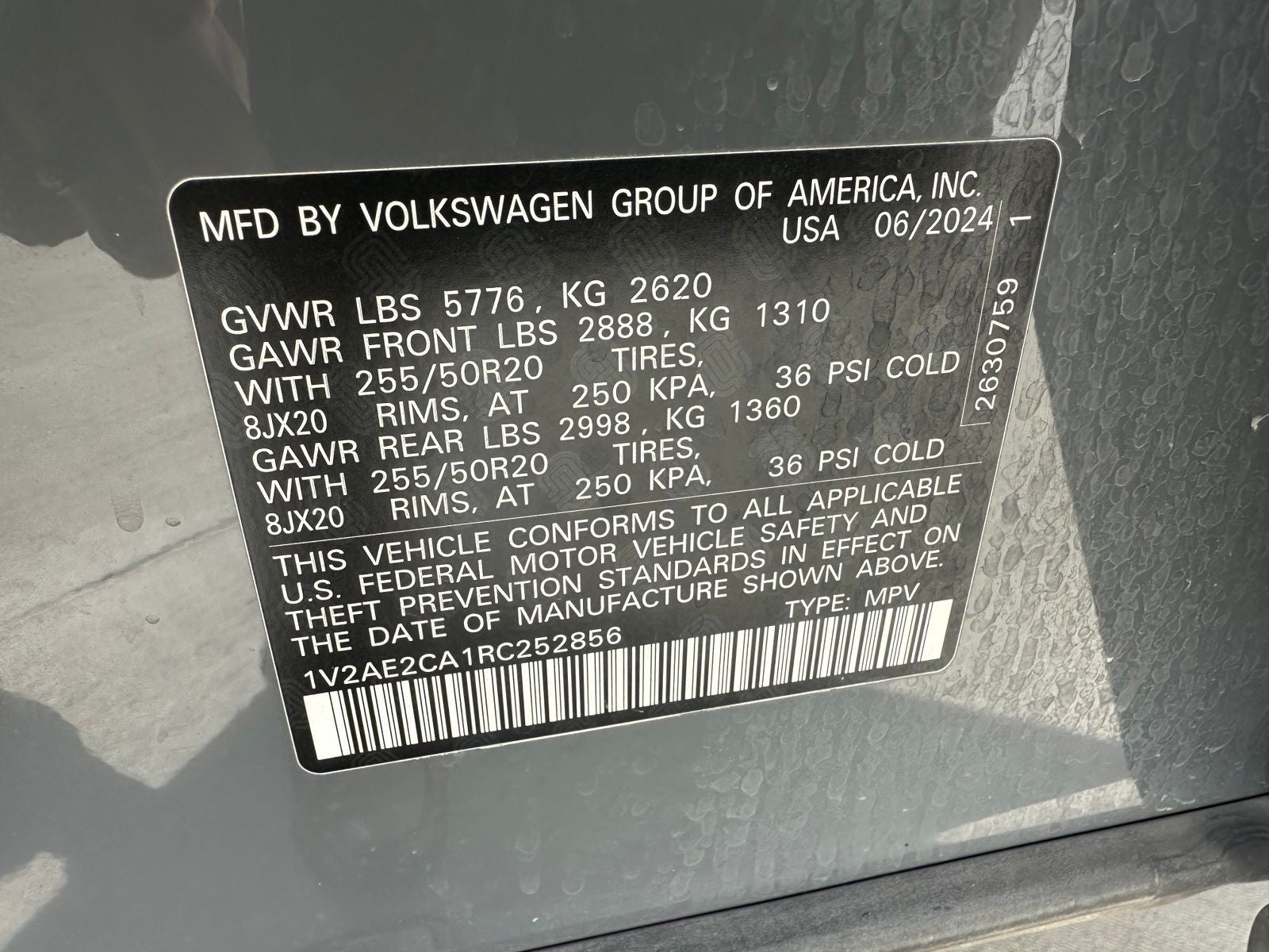 2024 Volkswagen Atlas Cross Sport 2.0T SEL R-Line