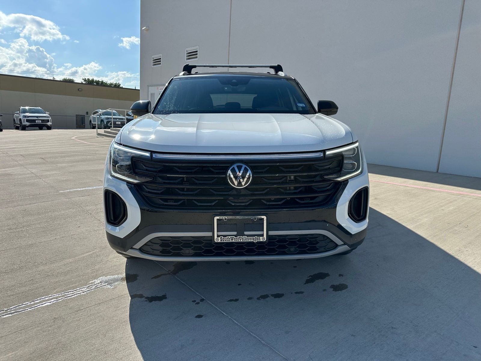 2024 Volkswagen Atlas Cross Sport 2.0T SE w/Technology