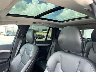 2021 Volvo XC90 T5 Momentum