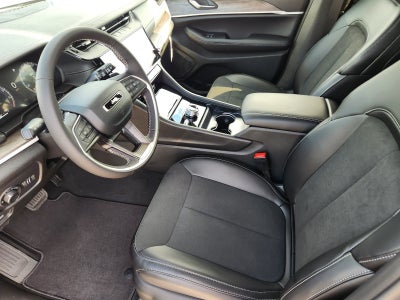 2027 Jeep Grand Cherokee L Laredo Altitude