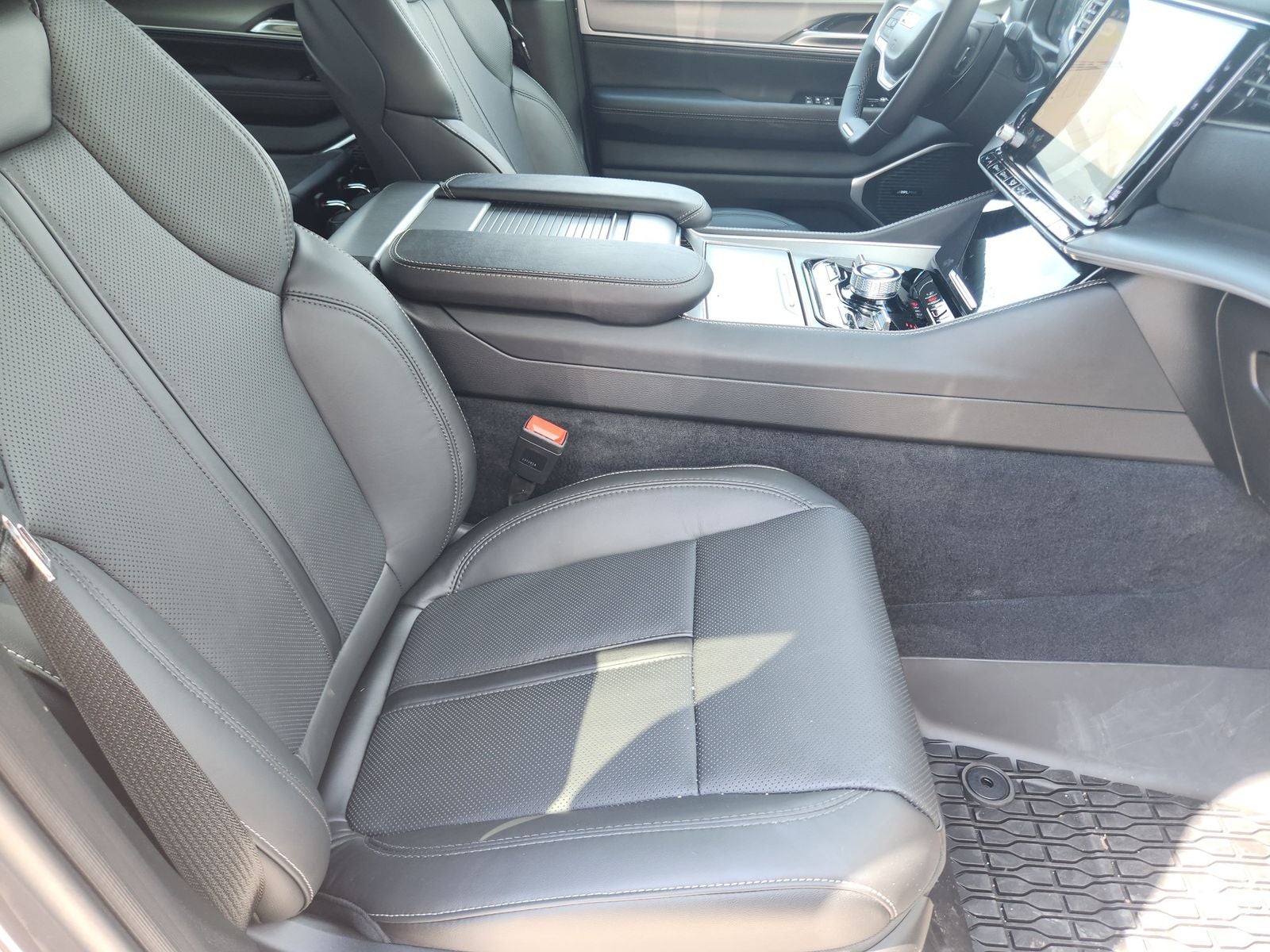 2026 Jeep Grand Wagoneer GRAND WAGONEER UPLAND 4X4