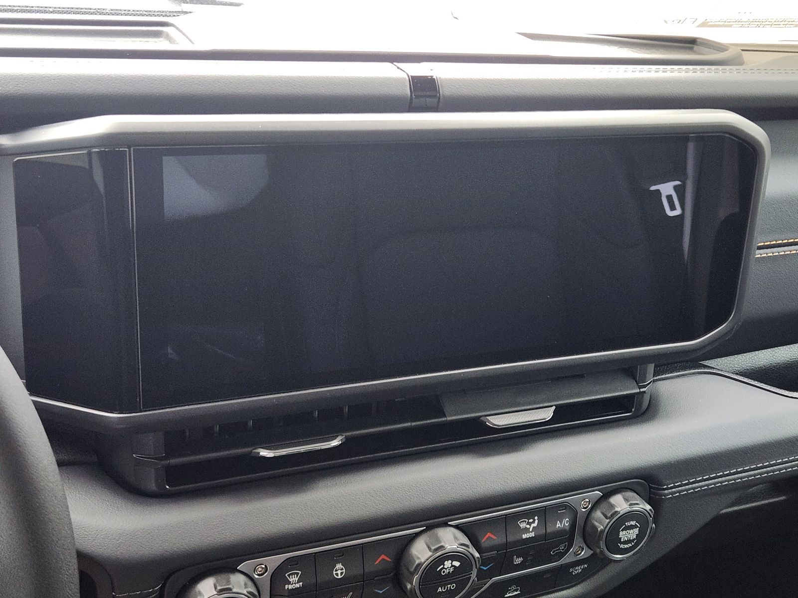 2026 Jeep Gladiator GLADIATOR SAHARA 4X4