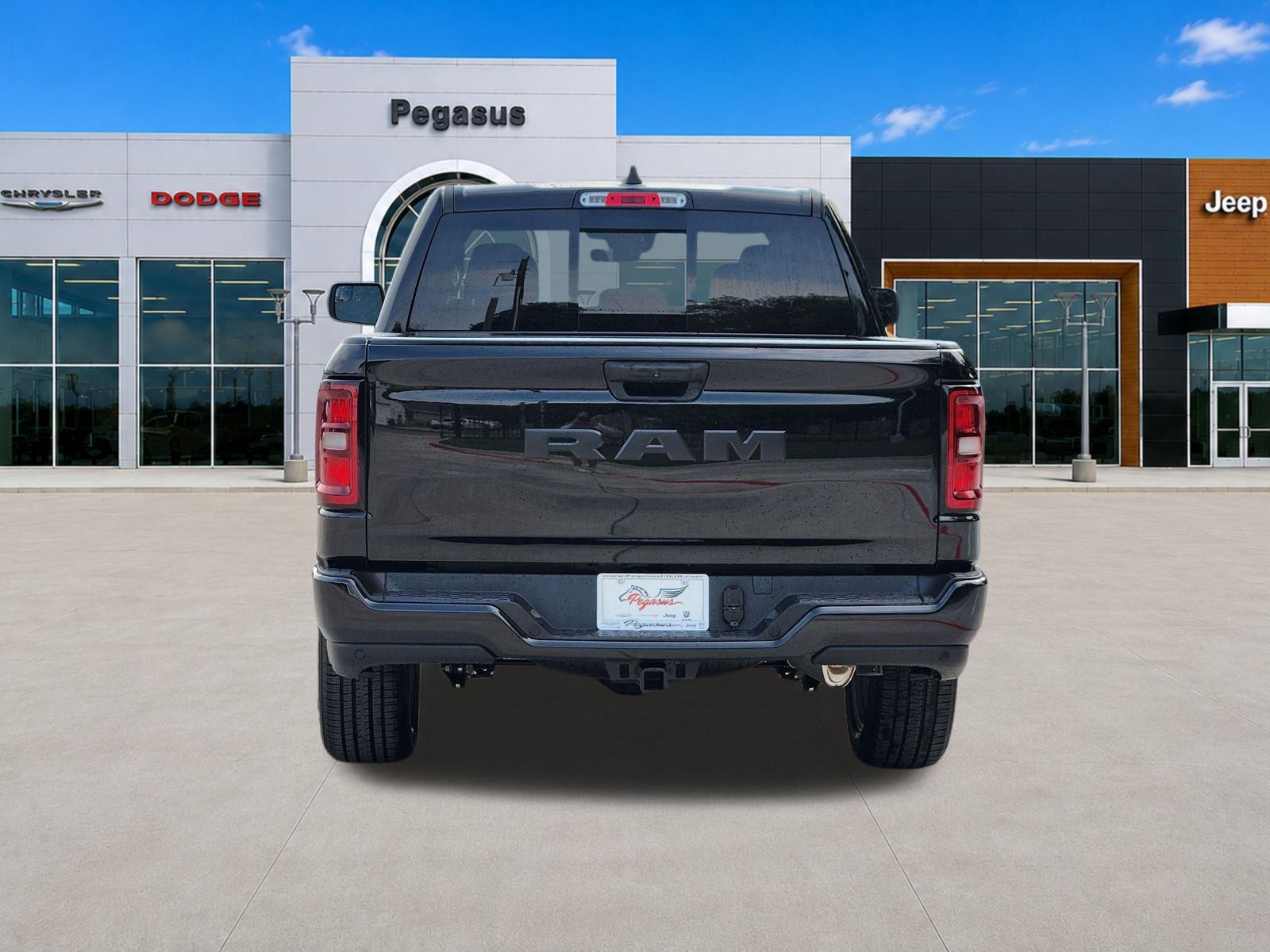 2026 RAM Ram 1500 RAM 1500 EXPRESS CREW CAB 4X2 5'7' BOX