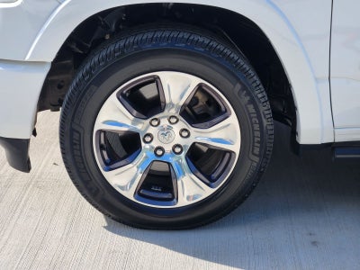 2022 RAM Ram 1500 Laramie Crew Cab 4x2 5'7' Box