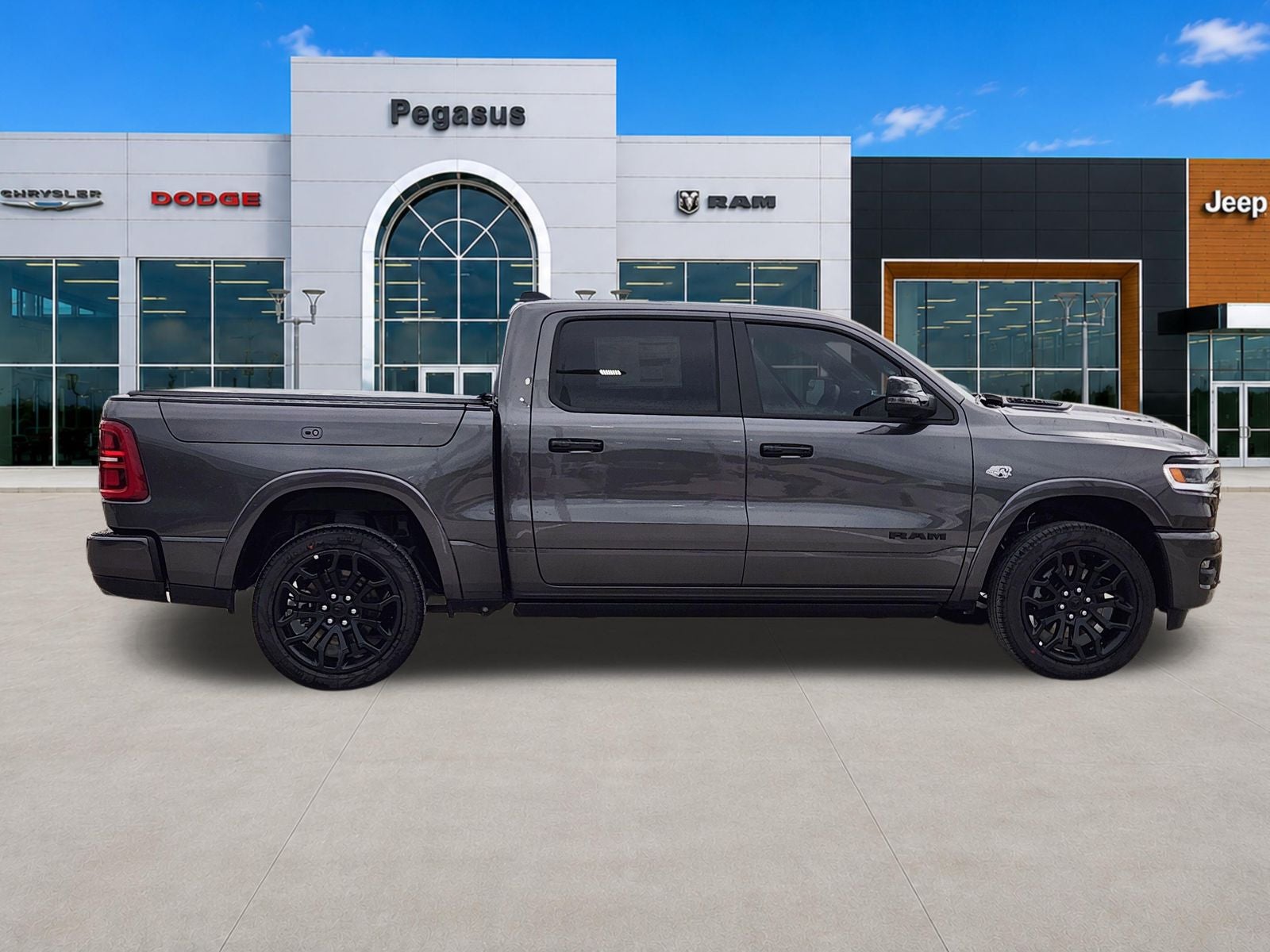 2026 RAM Ram 1500 RAM 1500 LIMITED CREW CAB 4X4 5'7' BOX