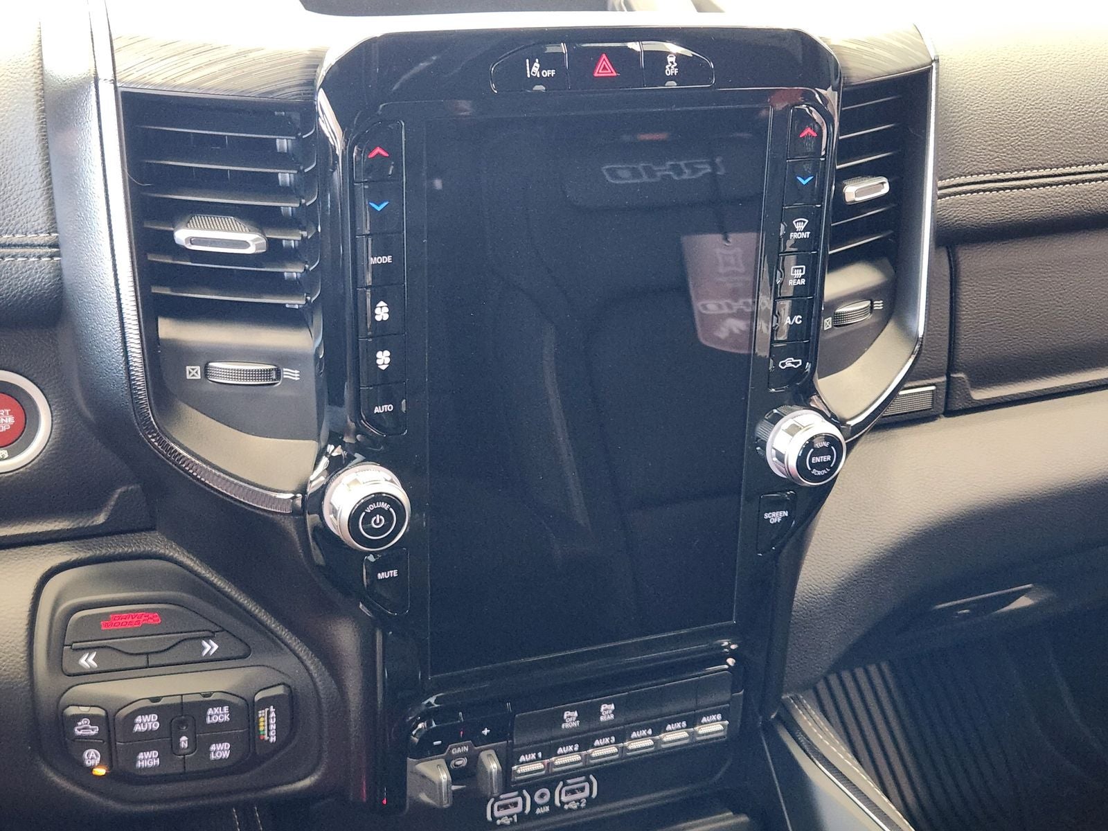 2026 RAM Ram 1500 RAM 1500 RHO CREW CAB 4X4 5'7' BOX