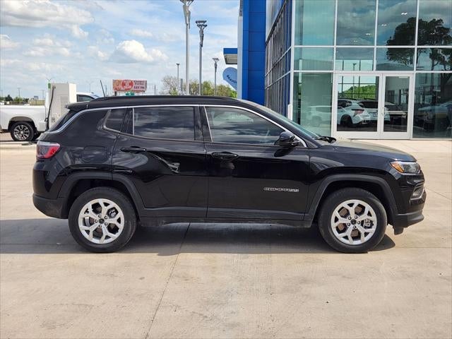 2026 Jeep Compass COMPASS LATITUDE 4X4