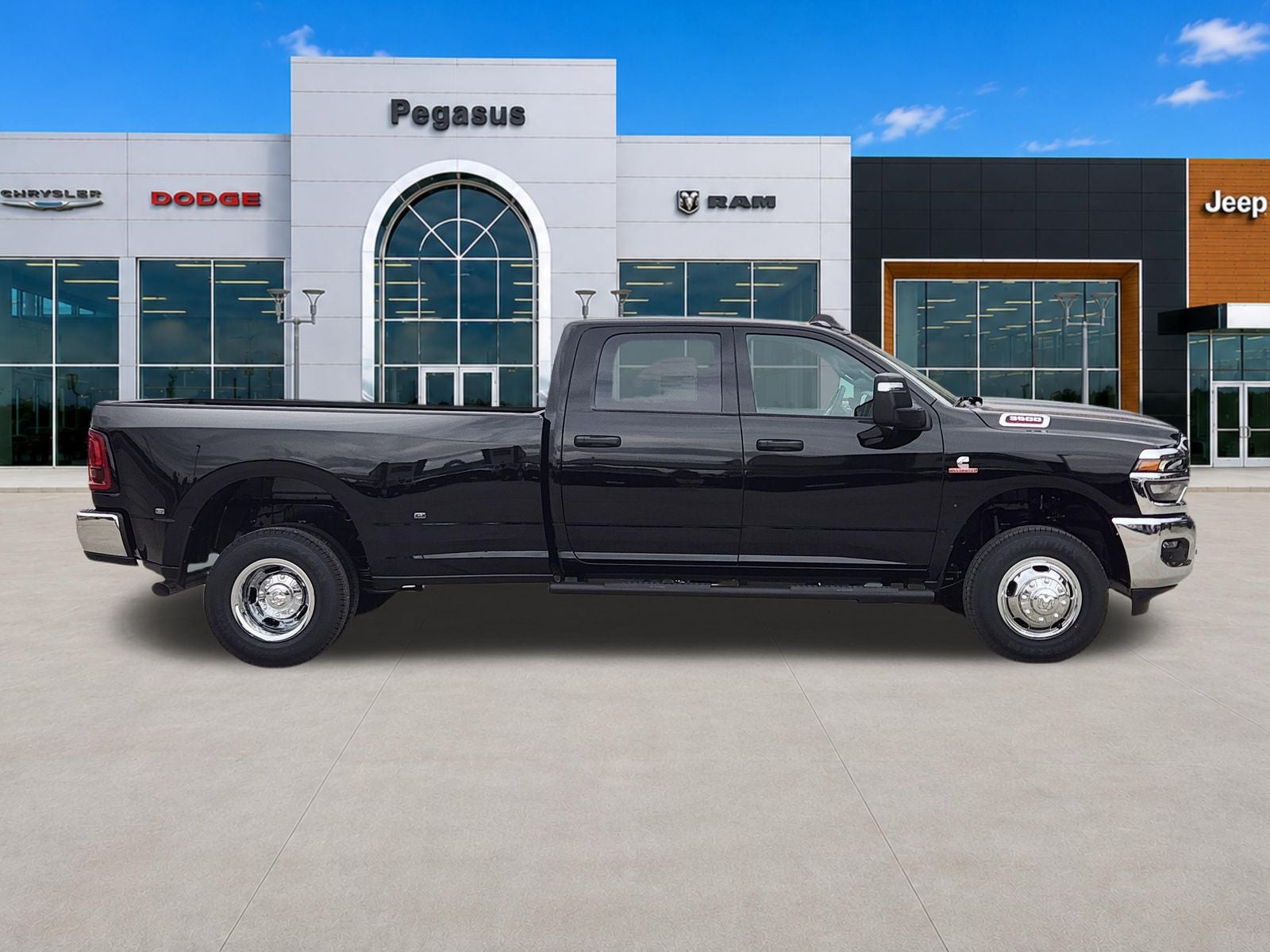 2026 RAM Ram 3500 RAM 3500 TRADESMAN CREW CAB 4X4 8' BOX