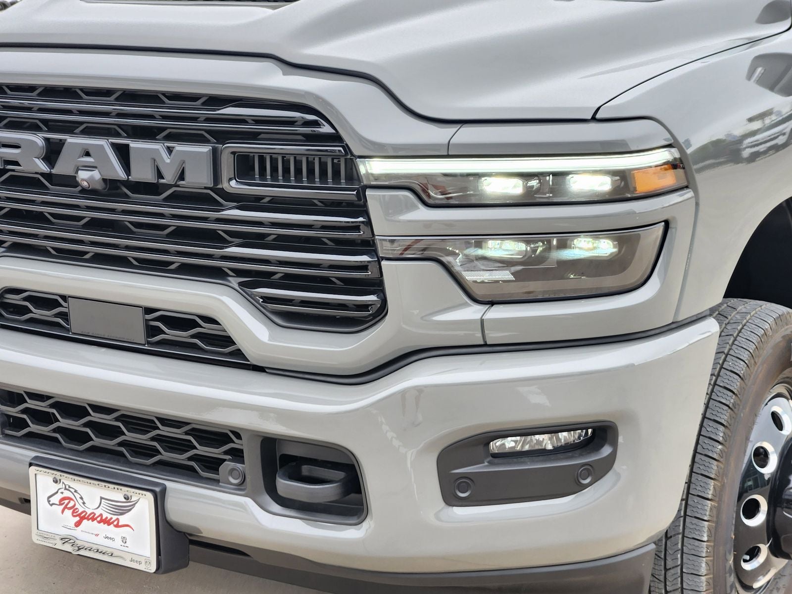 2026 RAM Ram 3500 RAM 3500 LARAMIE CREW CAB 4X4 8' BOX