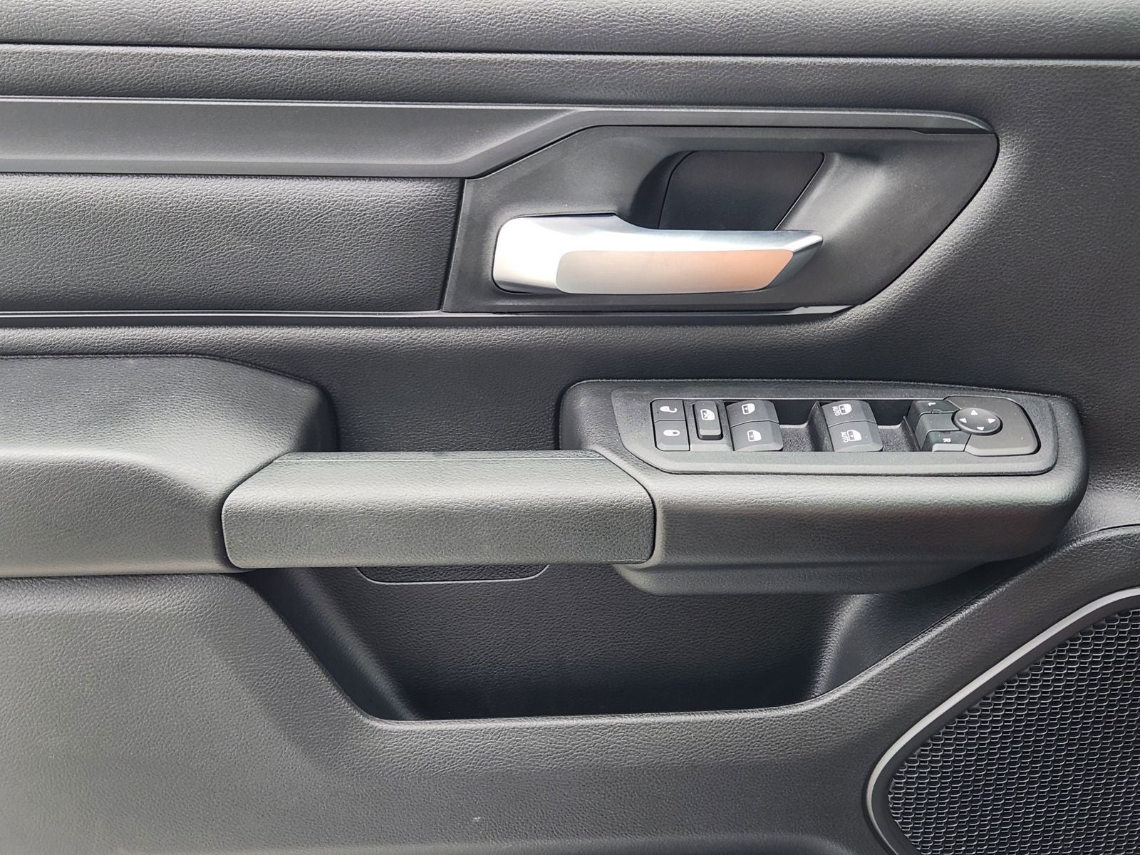 2026 RAM Ram 1500 RAM 1500 TRADESMAN CREW CAB 4X2 5'7' BOX