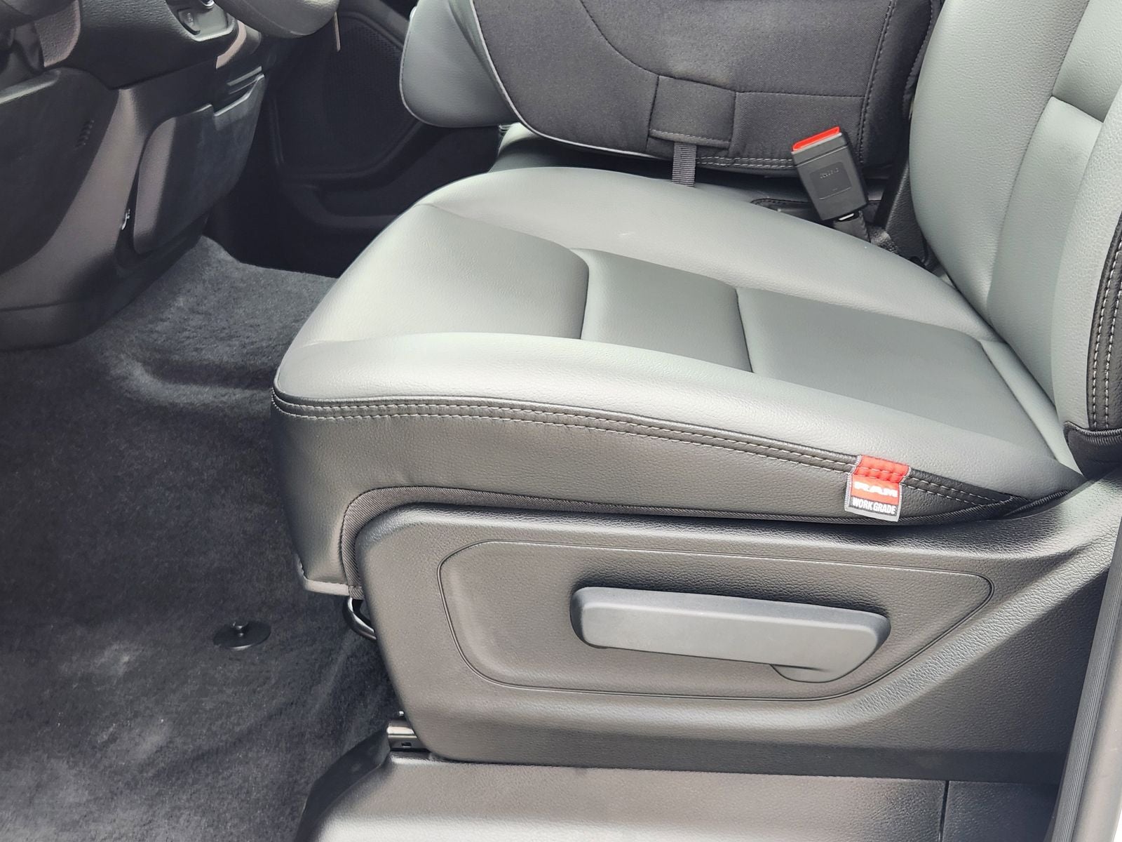 2026 RAM Ram 1500 RAM 1500 TRADESMAN CREW CAB 4X2 5'7' BOX