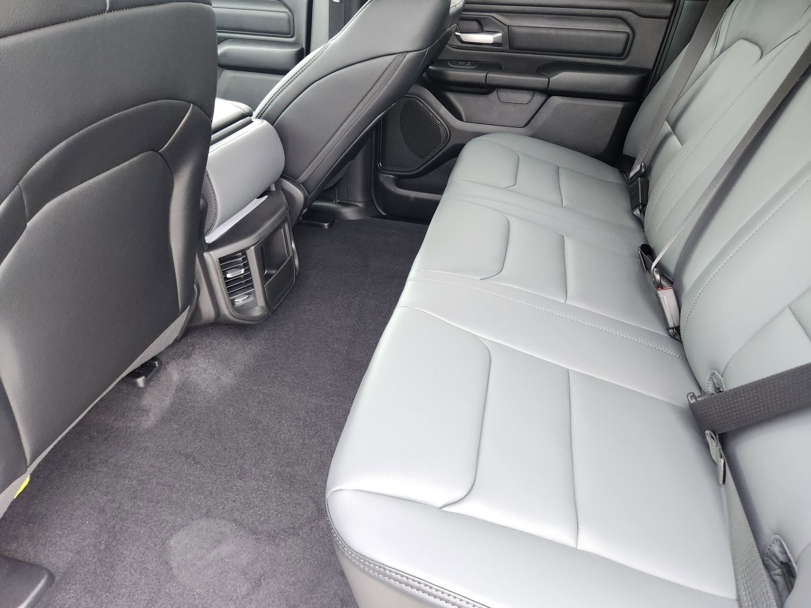 2026 RAM Ram 1500 RAM 1500 TRADESMAN CREW CAB 4X2 5'7' BOX