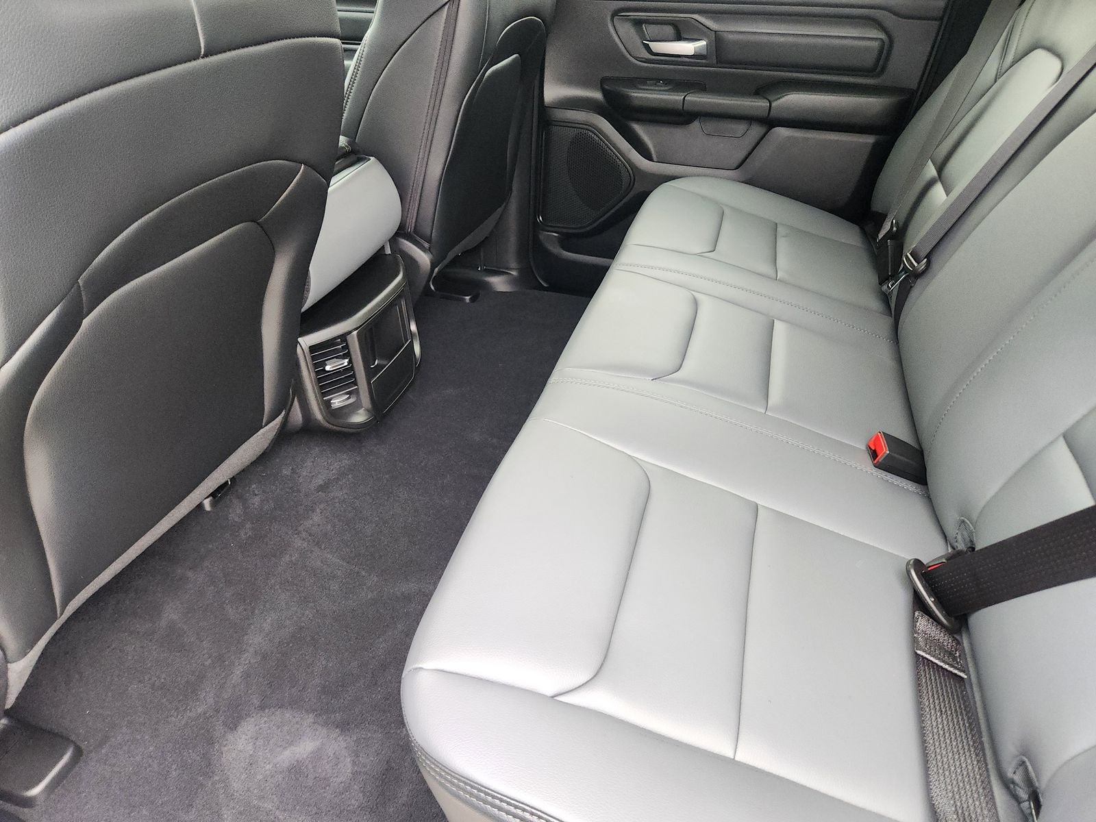 2026 RAM Ram 1500 RAM 1500 TRADESMAN CREW CAB 4X2 5'7' BOX