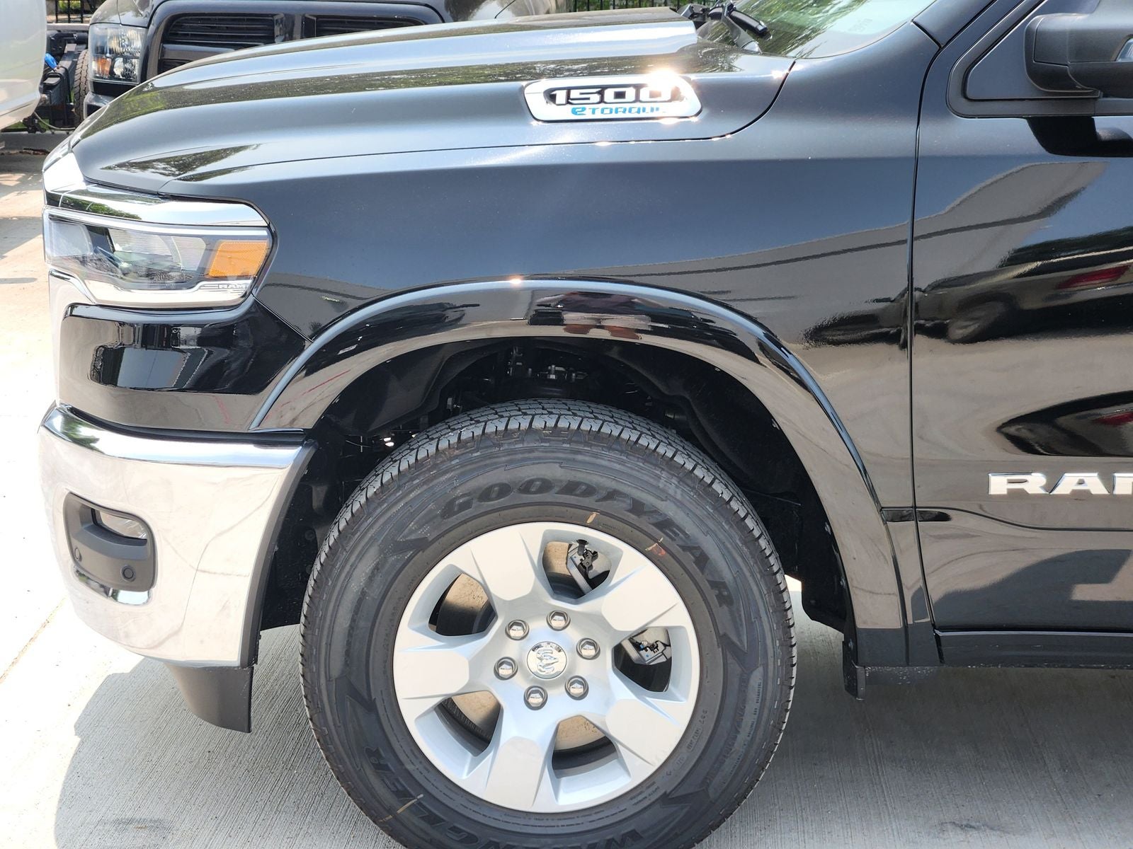 2026 RAM Ram 1500 RAM 1500 LONE STAR CREW CAB 4X4 5'7' BOX