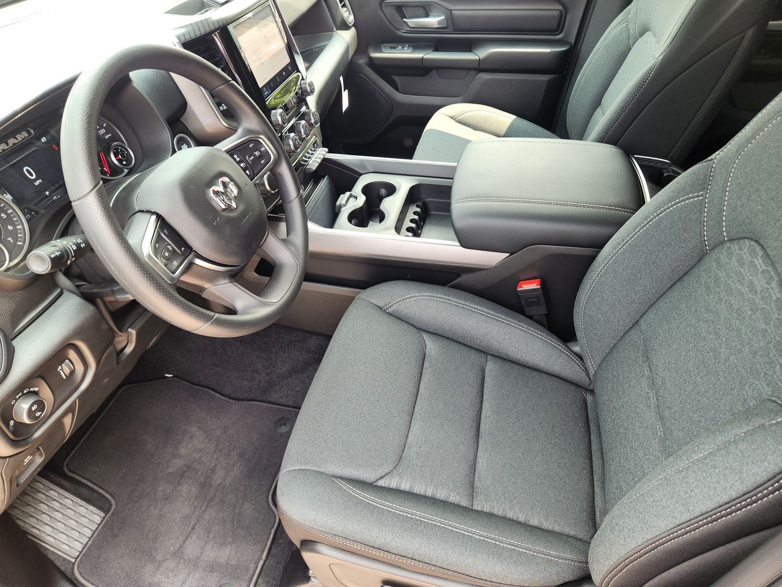 2026 RAM Ram 1500 RAM 1500 EXPRESS CREW CAB 4X4 5'7' BOX