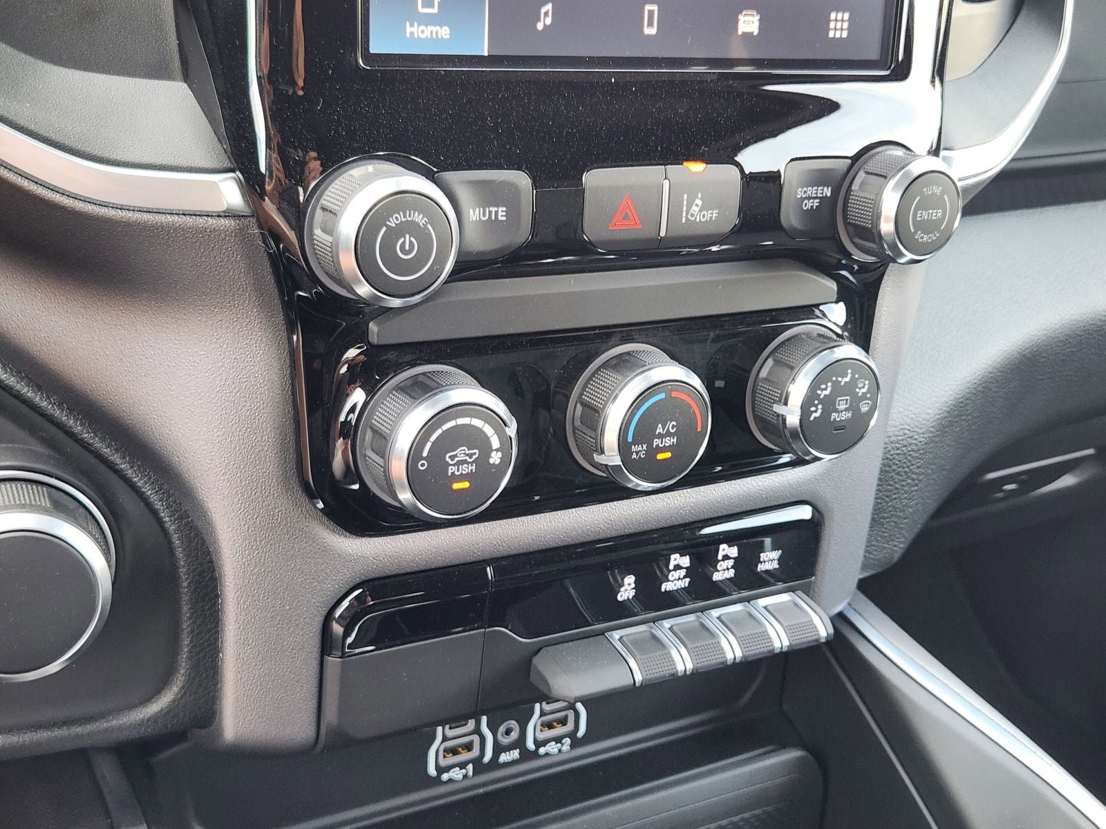 2026 RAM Ram 1500 RAM 1500 EXPRESS CREW CAB 4X4 5'7' BOX