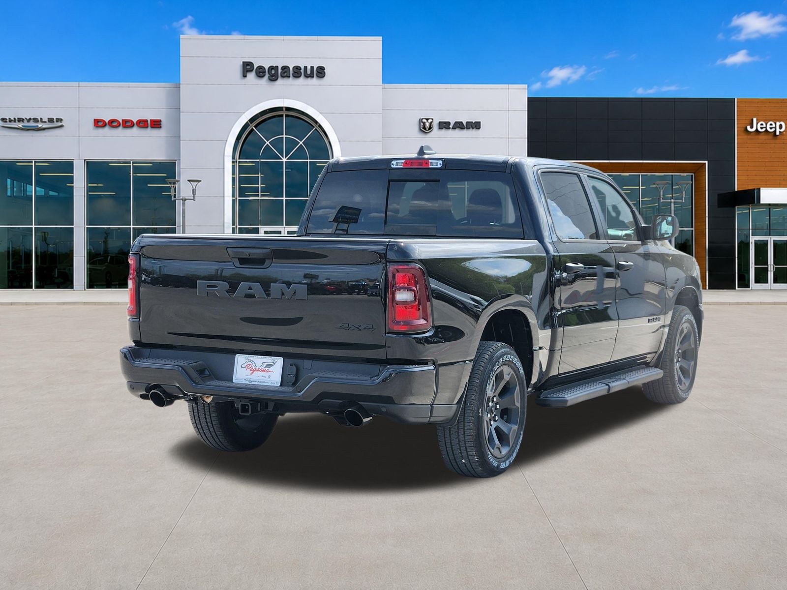 2026 RAM Ram 1500 RAM 1500 EXPRESS CREW CAB 4X4 5'7' BOX