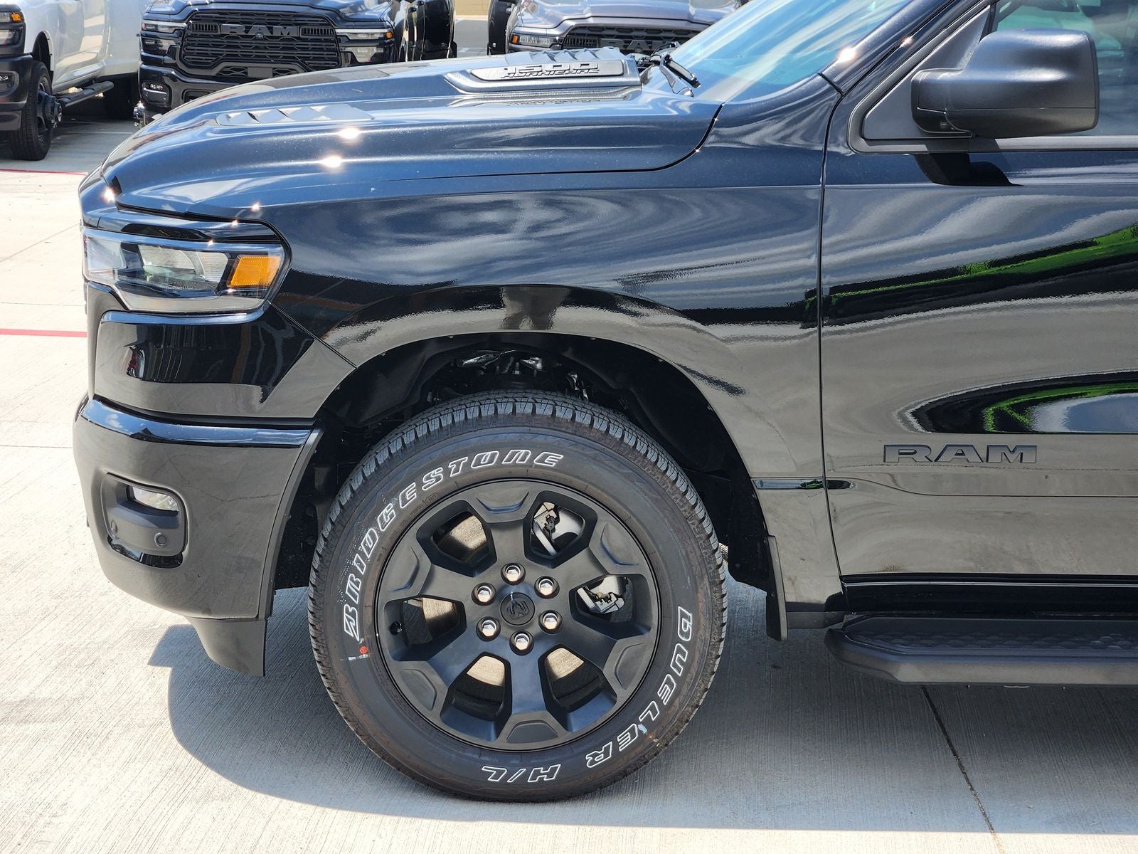 2026 RAM Ram 1500 RAM 1500 EXPRESS CREW CAB 4X4 5'7' BOX