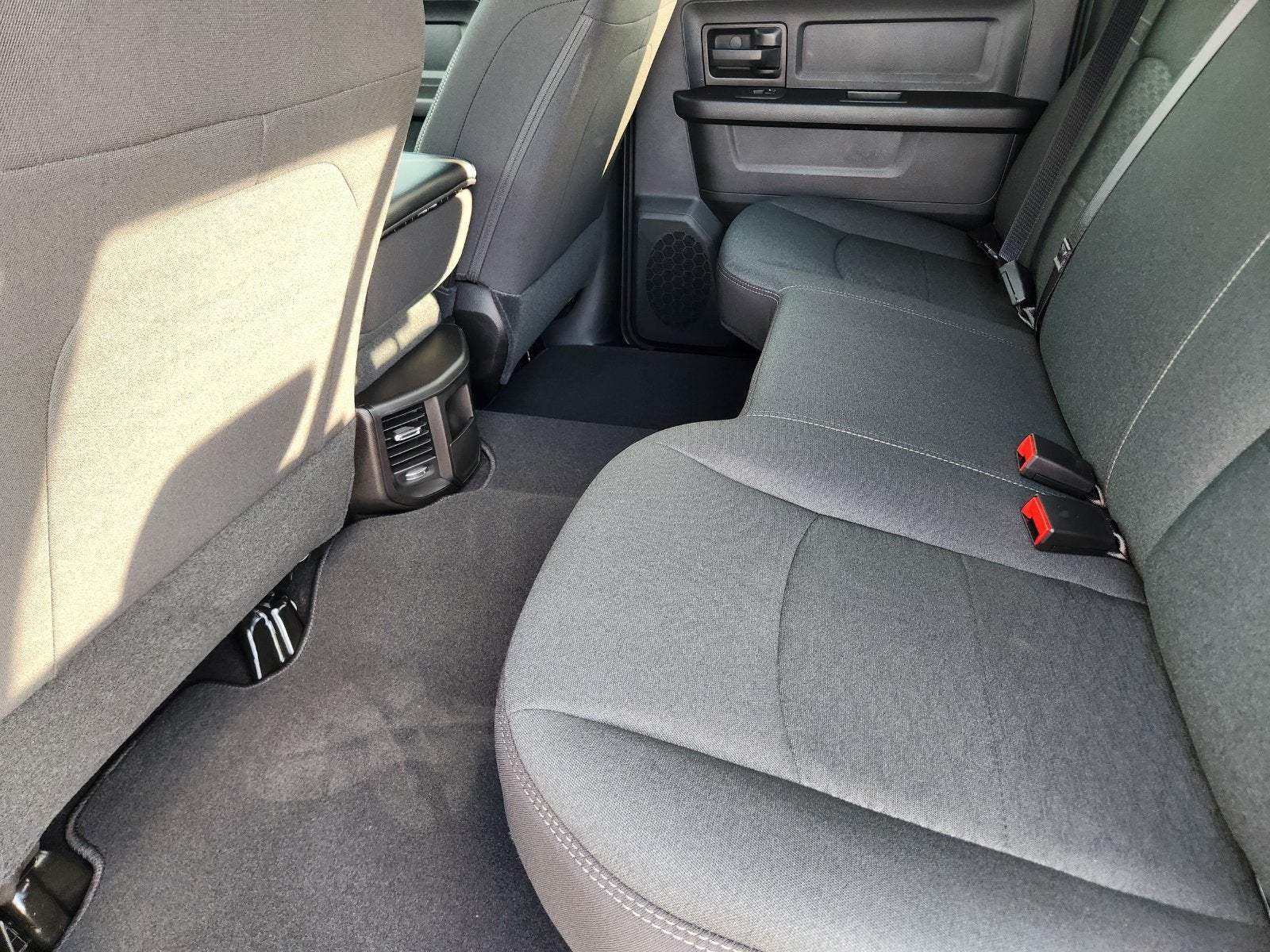 2027 RAM Ram 2500 RAM 2500 TRADESMAN CREW CAB 4X4 6'4' BOX