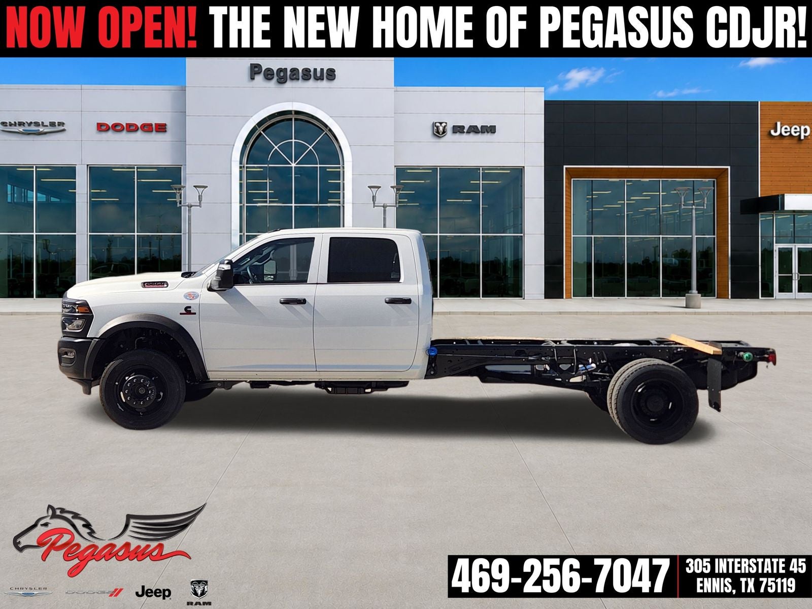 2026 RAM Ram 5500 Chassis Cab RAM 5500 TRADESMAN CHASSIS CREW CAB 4X4 84' CA