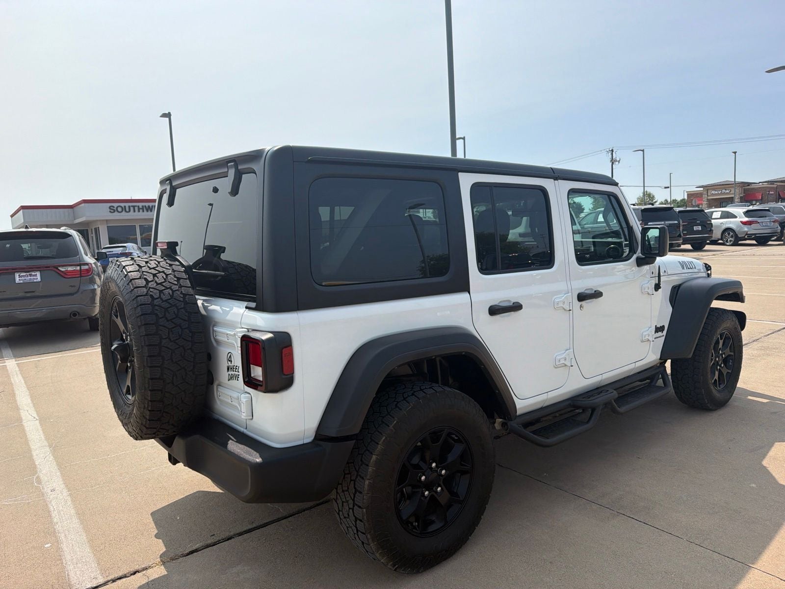 2023 Jeep Wrangler 4-Door Willys 4x4