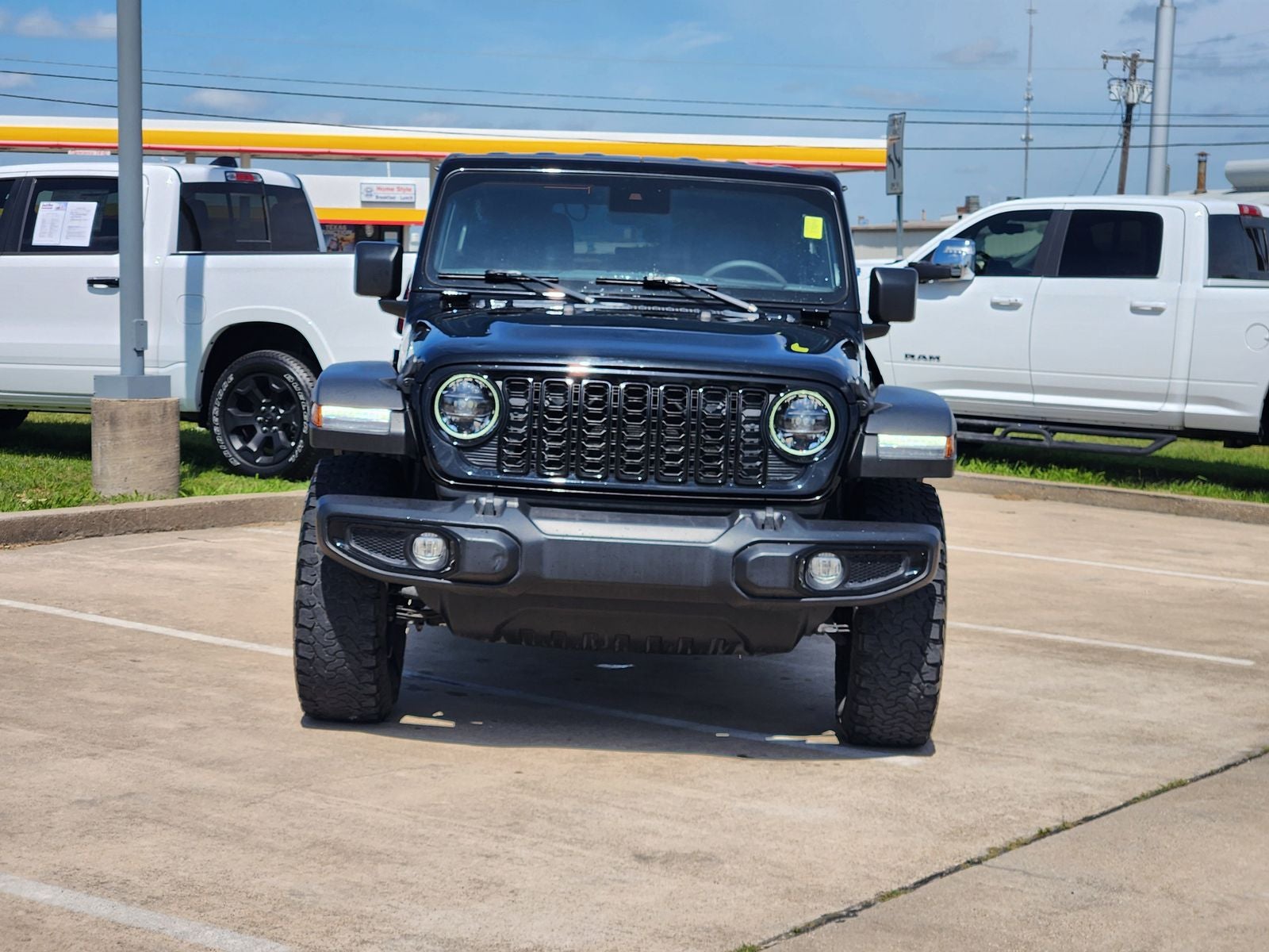 2024 Jeep Wrangler 4-Door Willys 4x4
