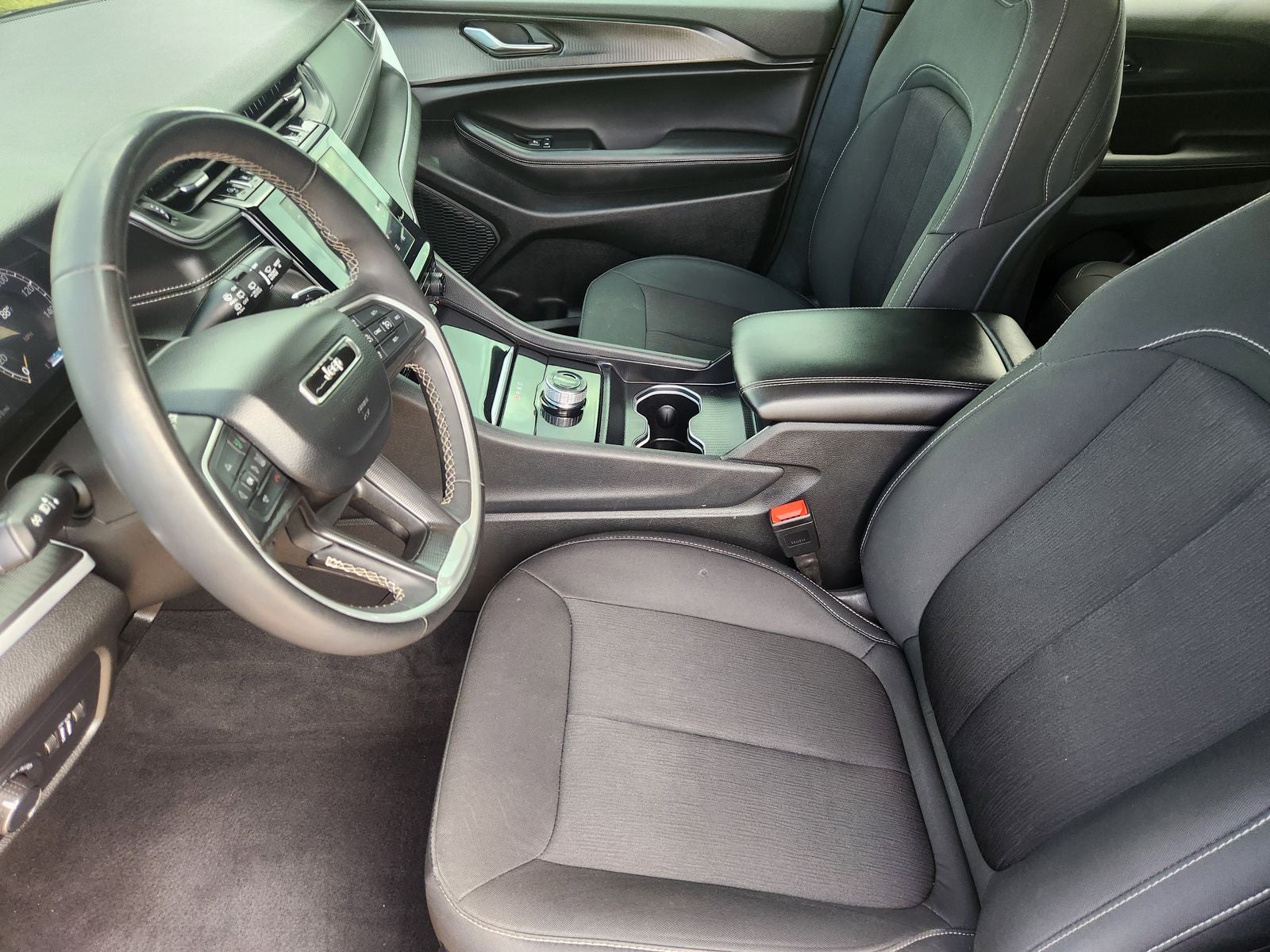 2025 Jeep Grand Cherokee Laredo X 4x2