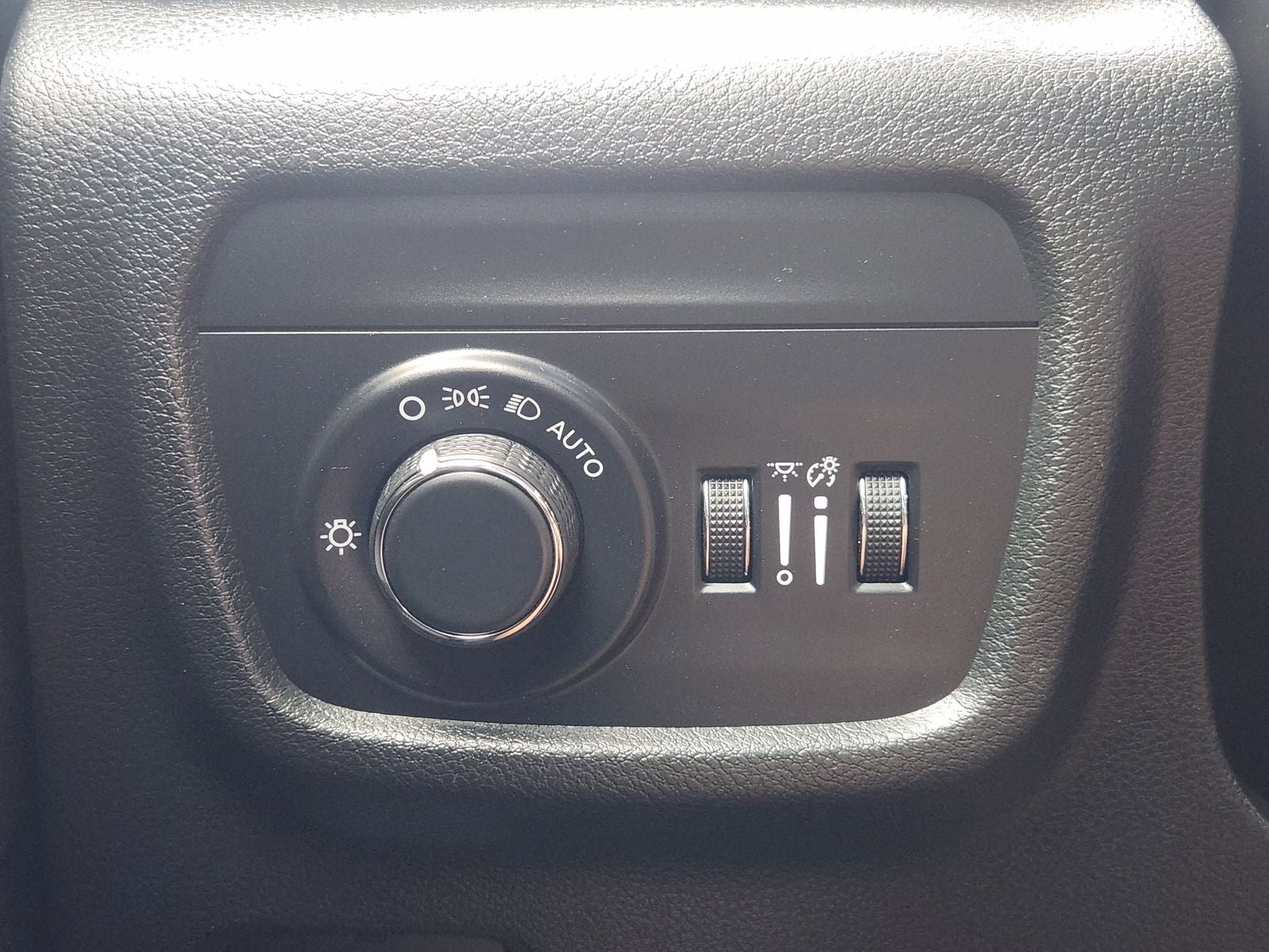2025 Jeep Grand Cherokee Laredo X 4x2