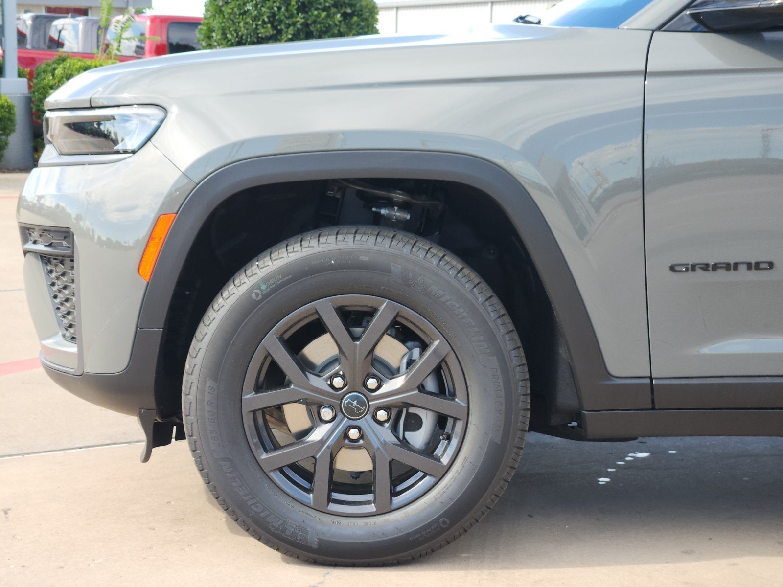 2027 Jeep Grand Cherokee GRAND CHEROKEE LAREDO ALTITUDE 4X2
