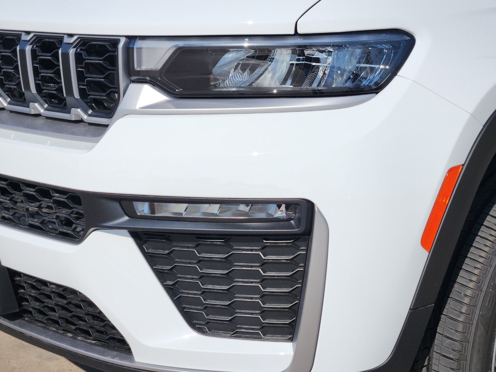 2027 Jeep Grand Cherokee GRAND CHEROKEE LIMITED 4X4