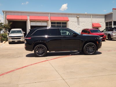 2026 Jeep Grand Cherokee GRAND CHEROKEE SUMMIT 4X4