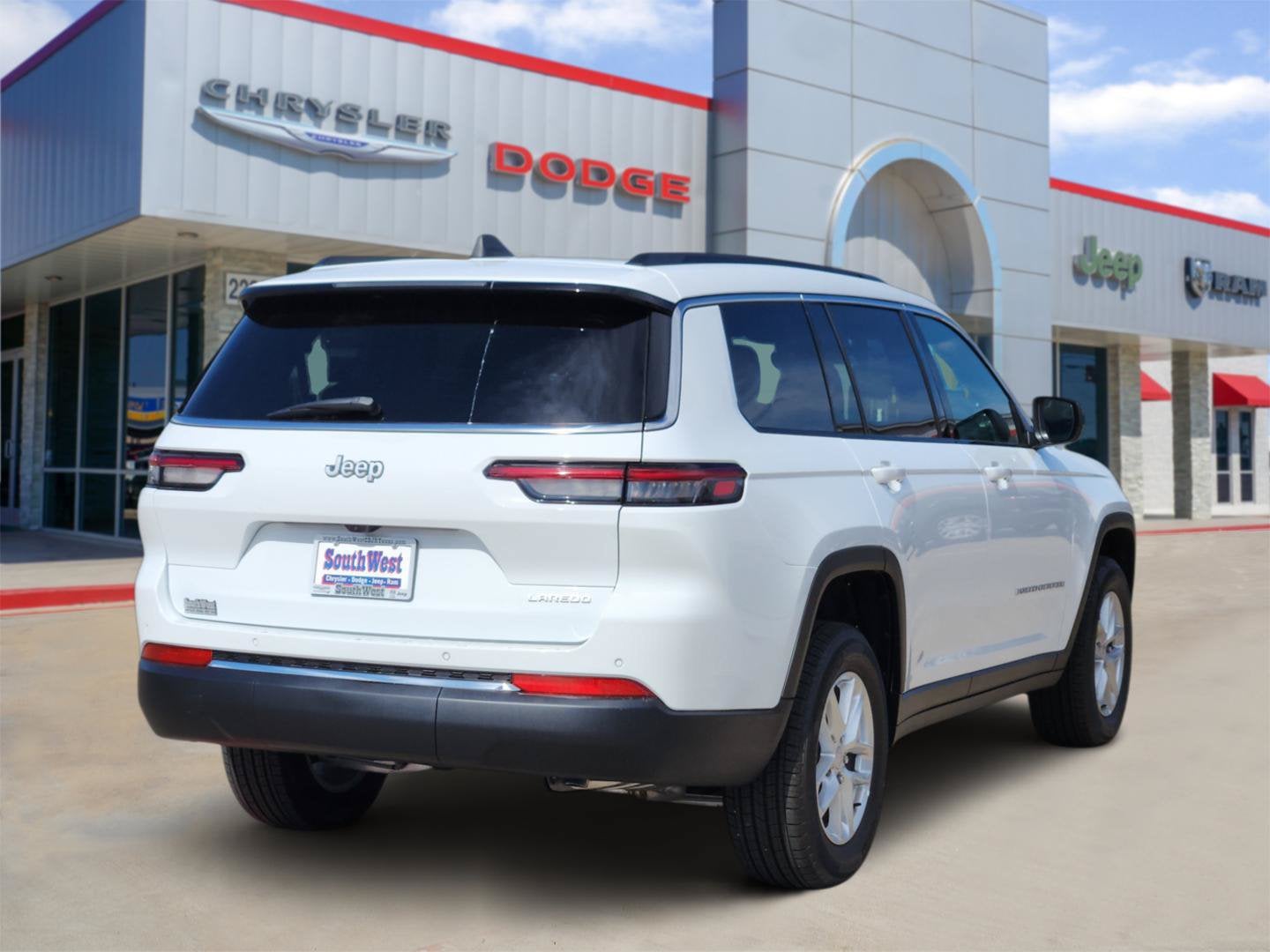 2026 Jeep Grand Cherokee GRAND CHEROKEE L LAREDO 4X2