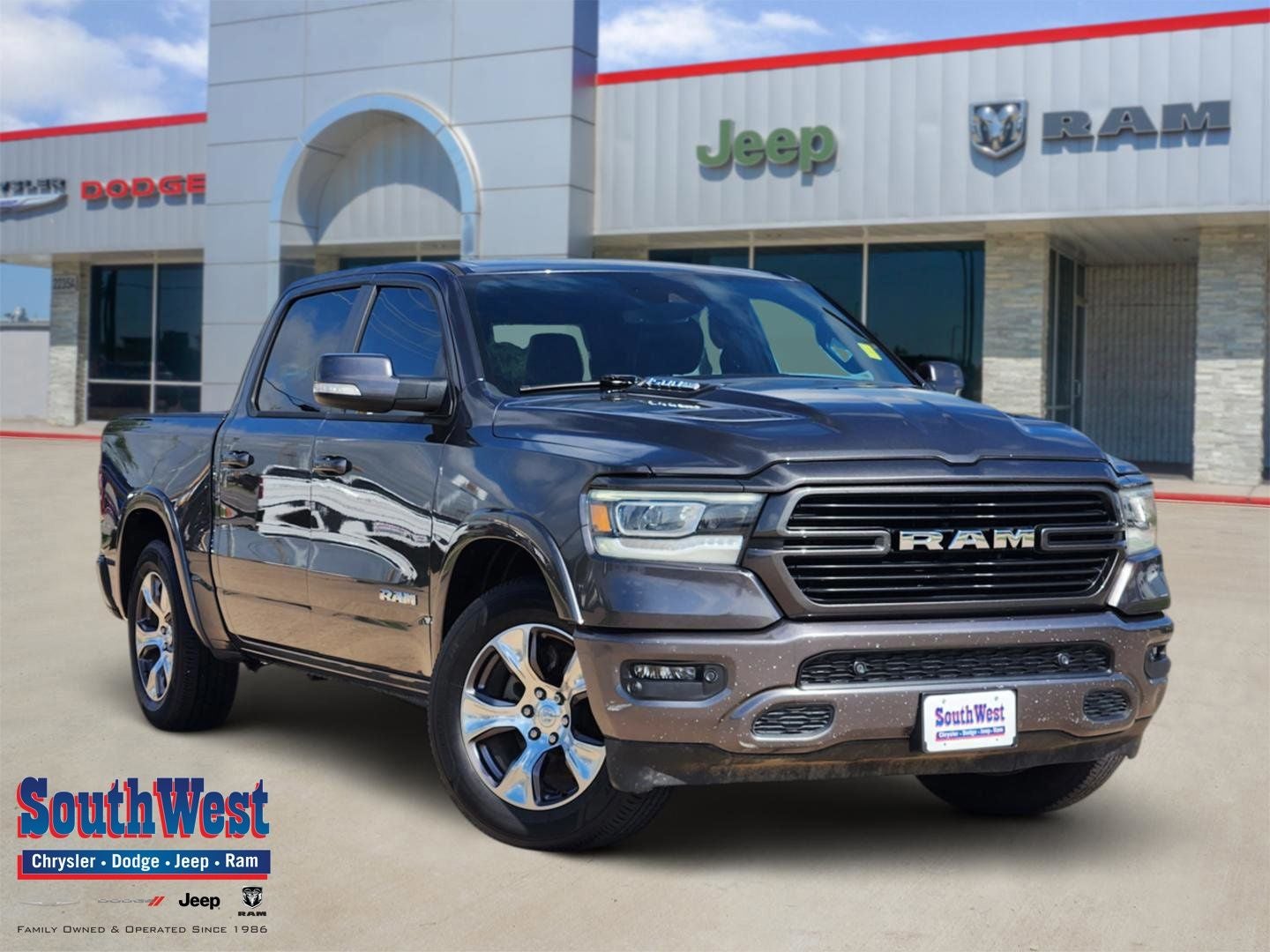 2022 RAM Ram 1500 Laramie Crew Cab 4x2 5'7' Box