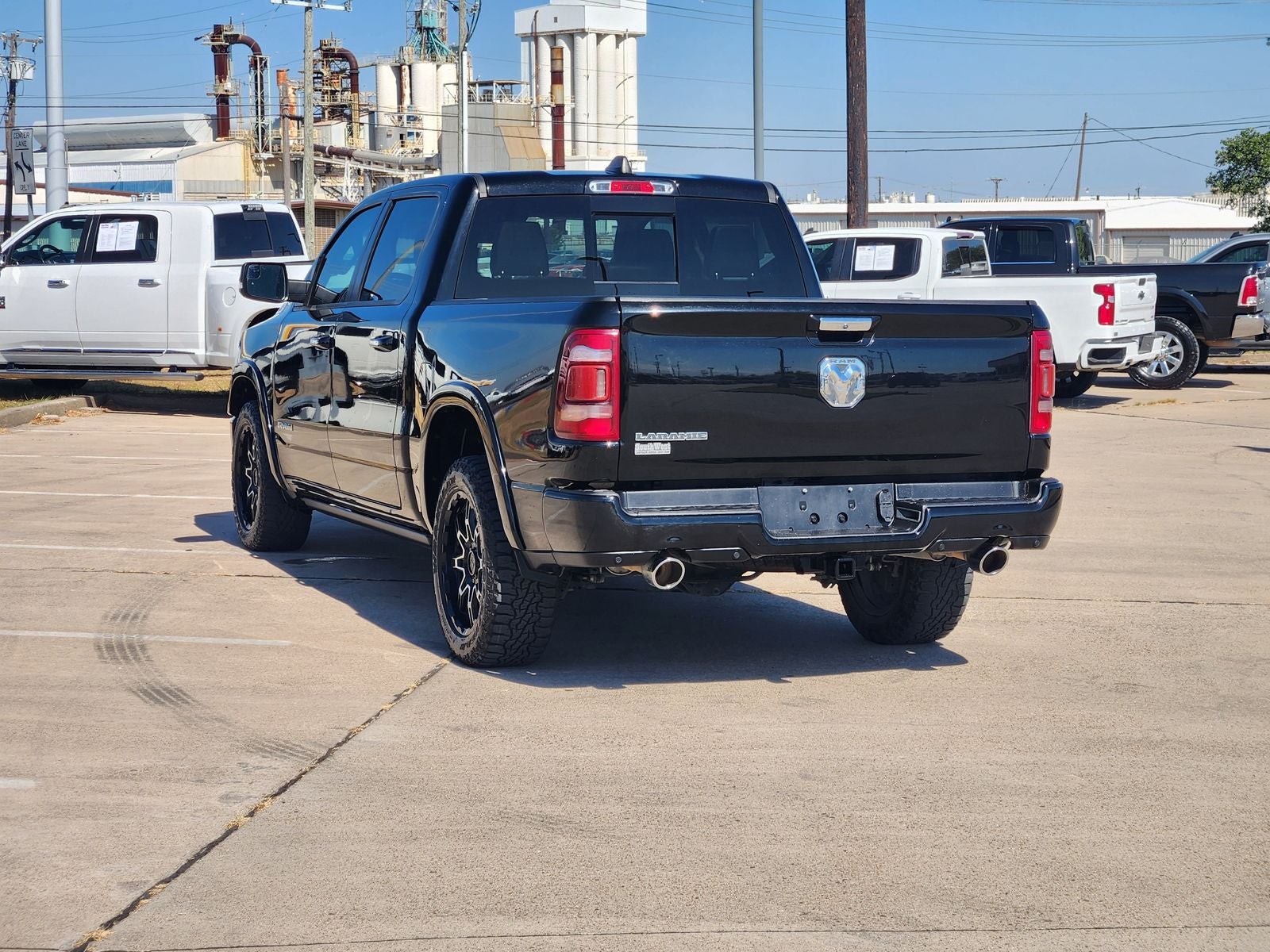 2021 RAM Ram 1500 Laramie Crew Cab 4x2 5'7' Box