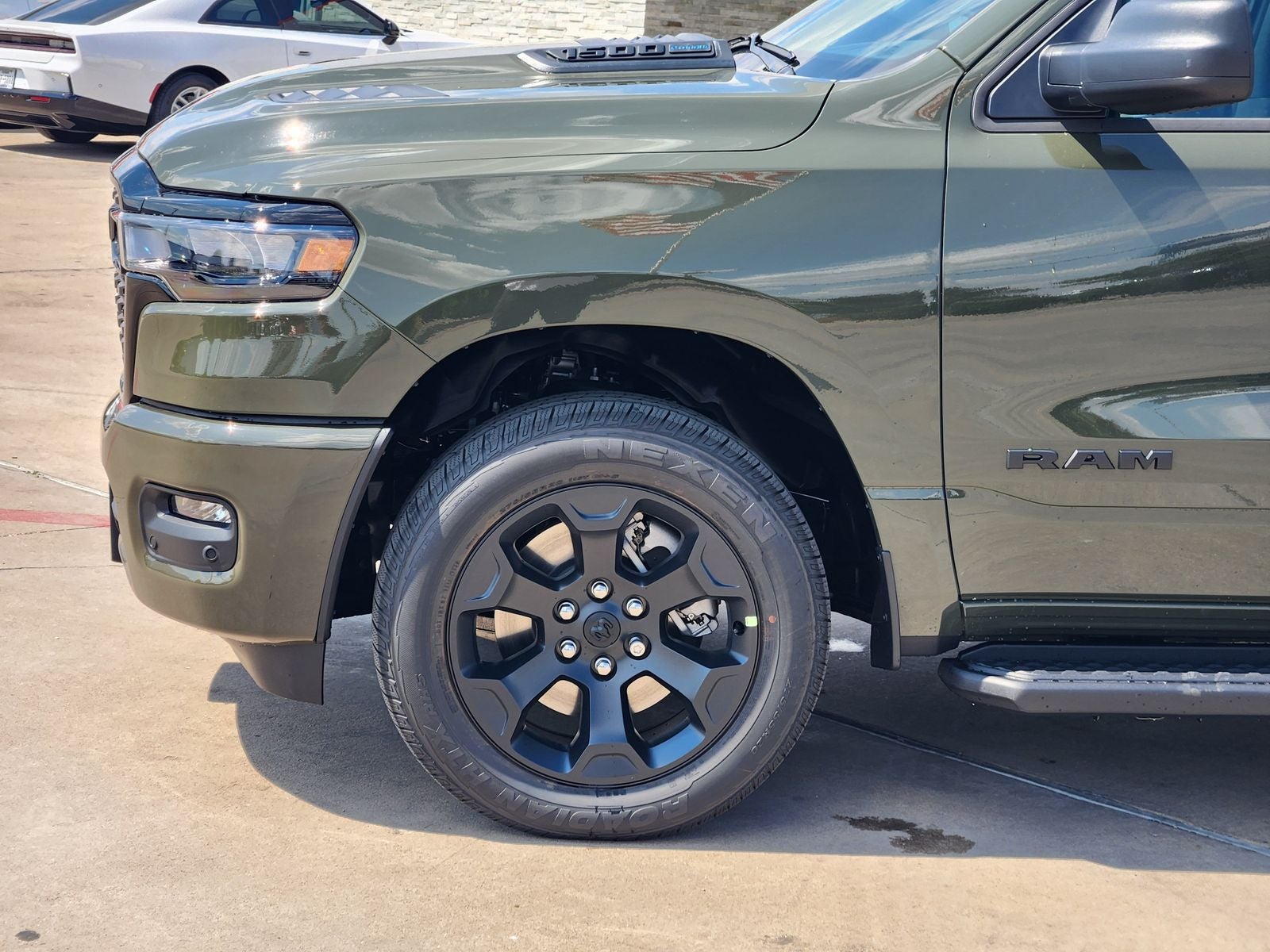 2026 RAM Ram 1500 RAM 1500 EXPRESS CREW CAB 4X4 5'7' BOX