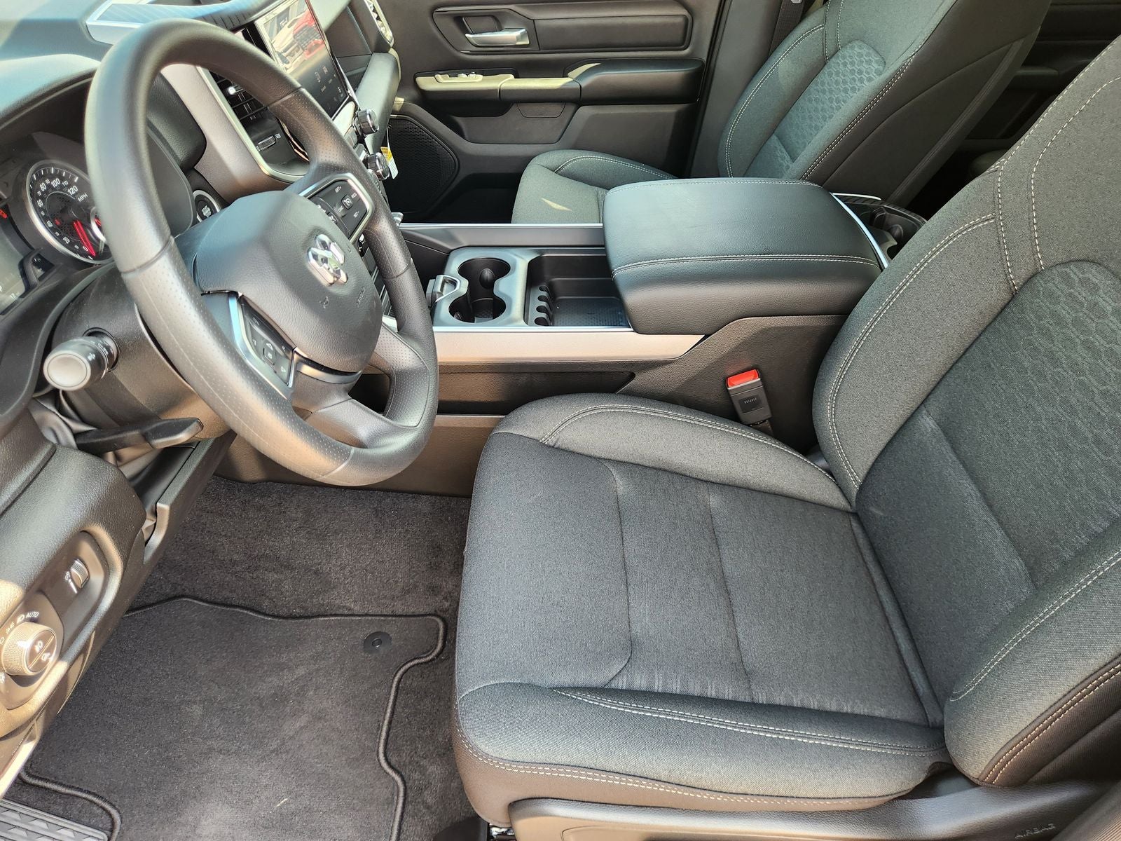 2026 RAM Ram 1500 RAM 1500 EXPRESS CREW CAB 4X4 5'7' BOX