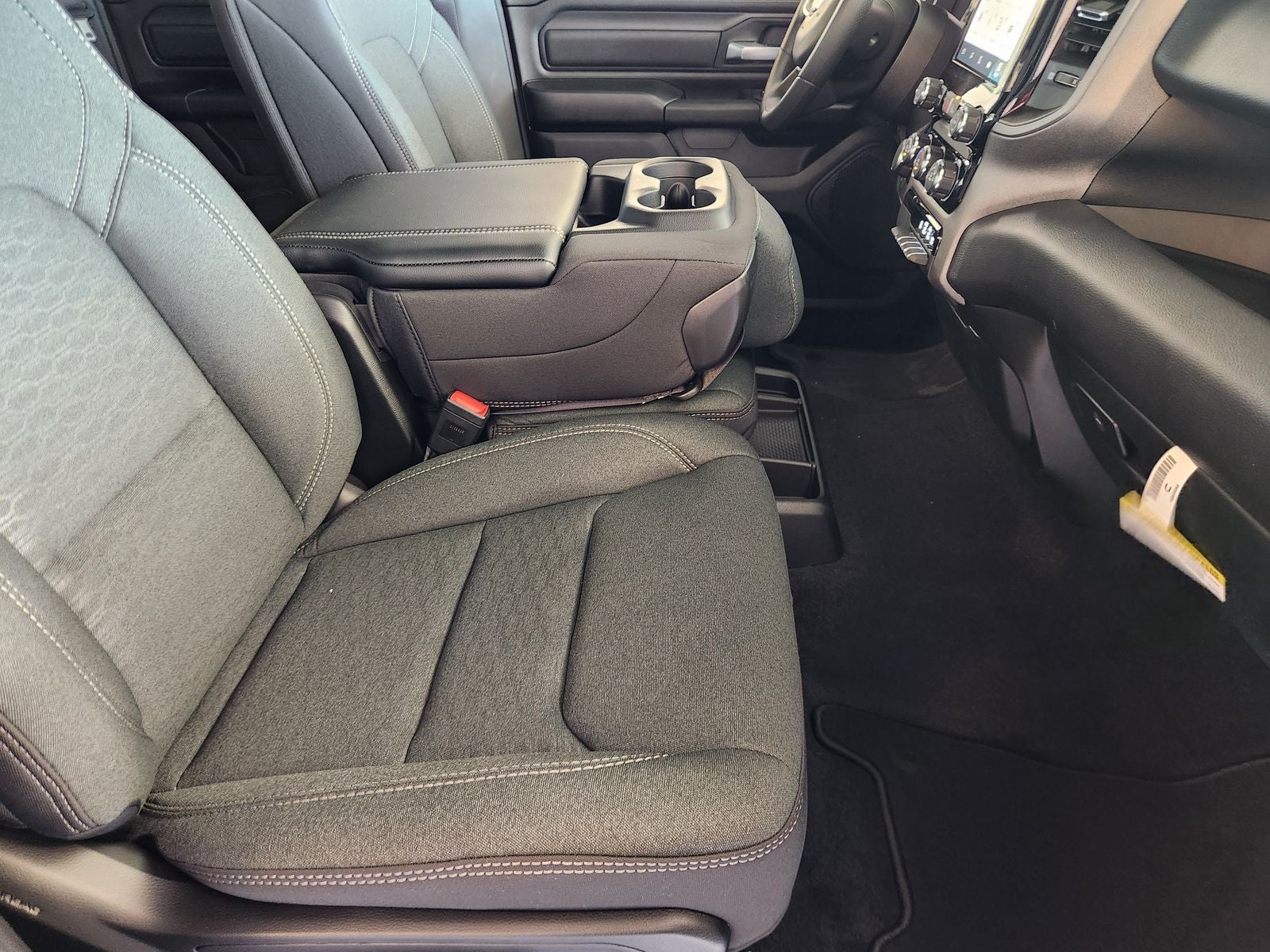2026 RAM Ram 1500 RAM 1500 EXPRESS QUAD CAB 4X2 6'4' BOX