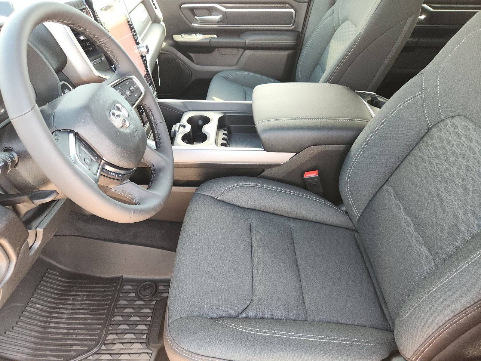2027 RAM Ram 1500 RAM 1500 LONE STAR CREW CAB 4X4 5'7' BOX