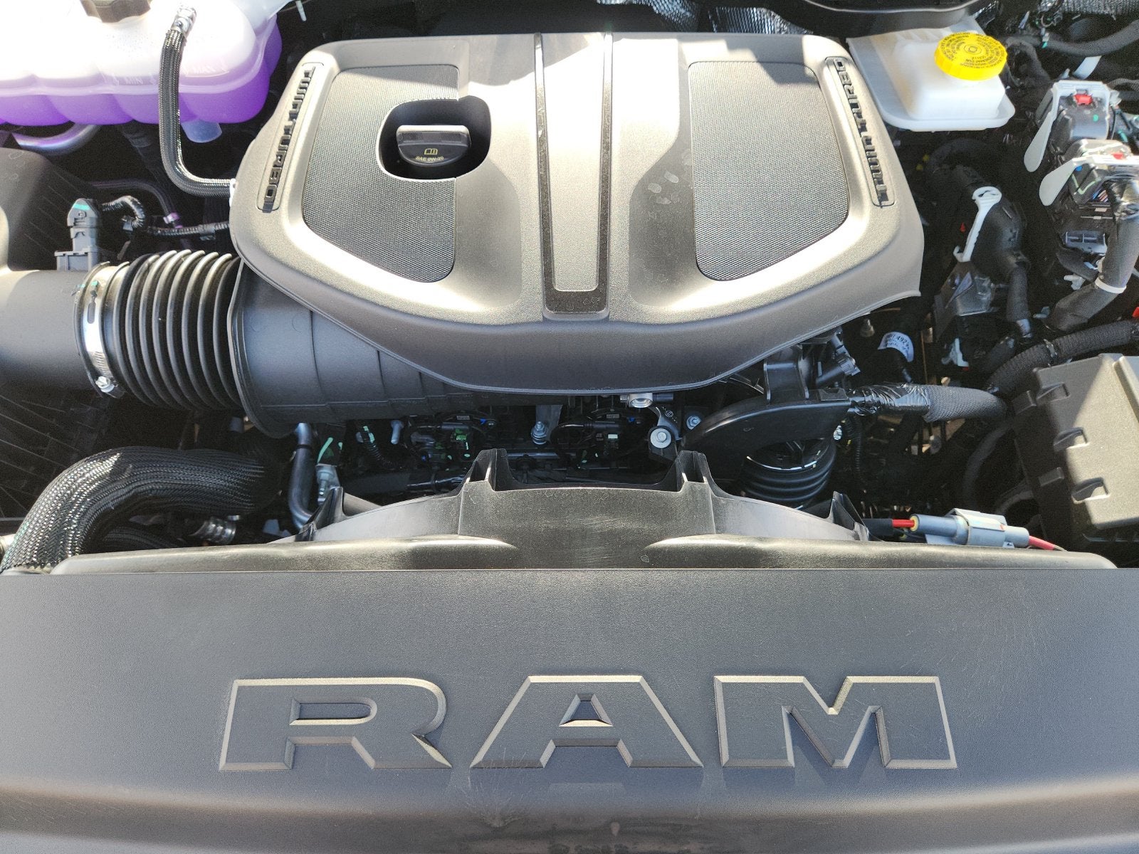 2027 RAM Ram 1500 RAM 1500 LONE STAR CREW CAB 4X4 5'7' BOX