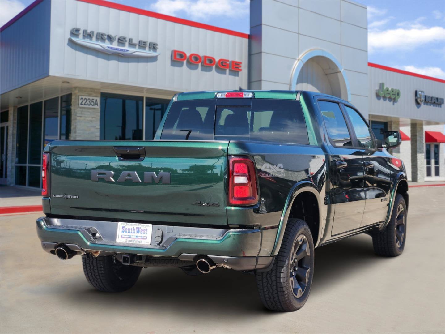 2027 RAM Ram 1500 RAM 1500 LONE STAR CREW CAB 4X4 5'7' BOX
