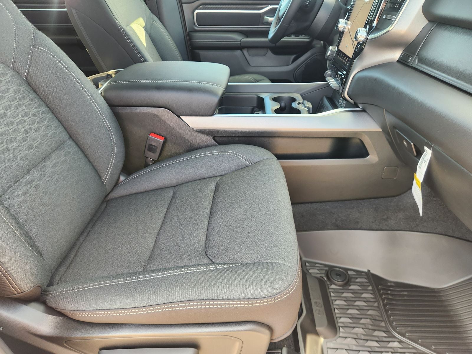 2027 RAM Ram 1500 RAM 1500 LONE STAR CREW CAB 4X4 5'7' BOX