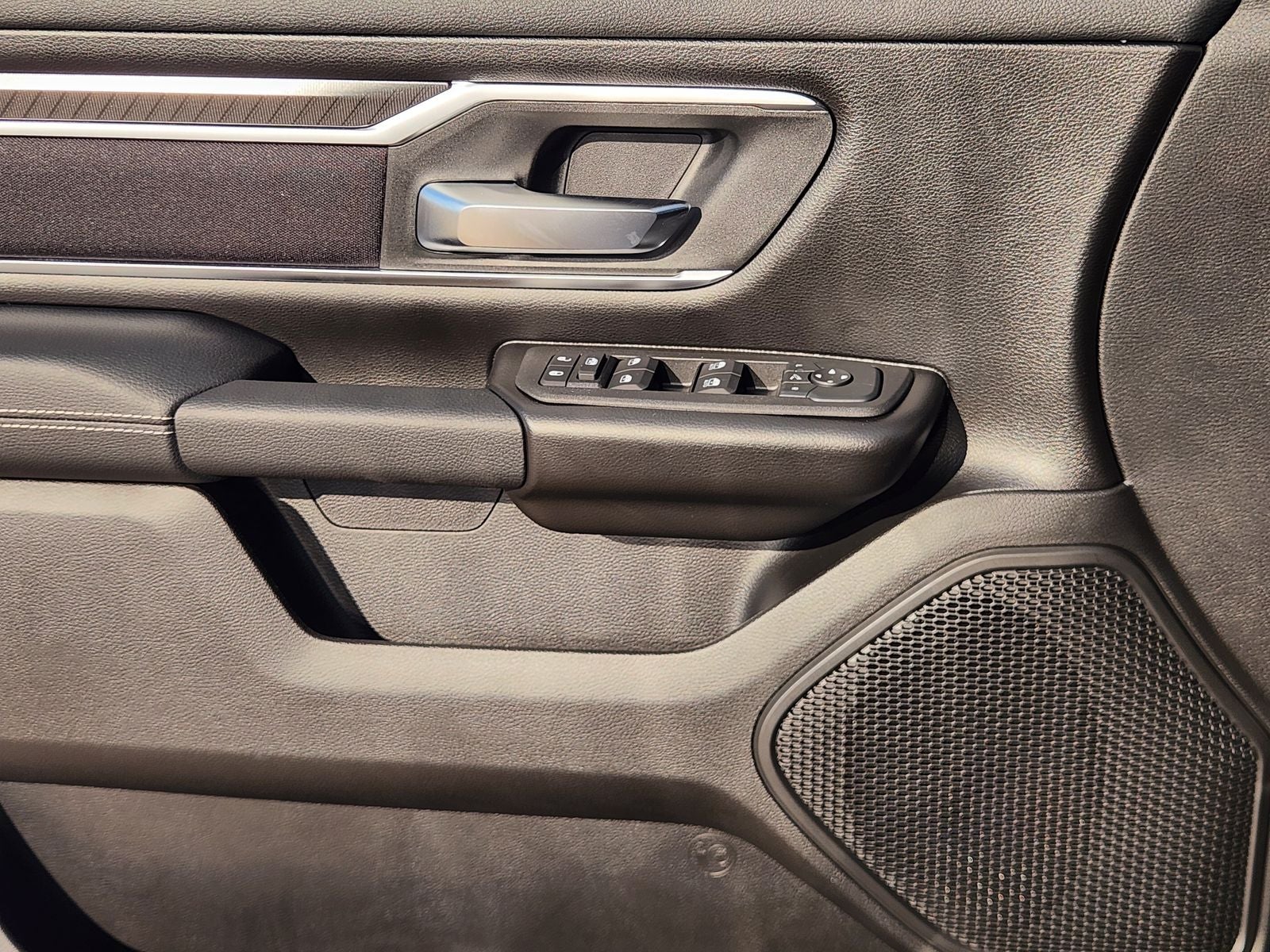2027 RAM Ram 1500 RAM 1500 LONE STAR CREW CAB 4X4 5'7' BOX