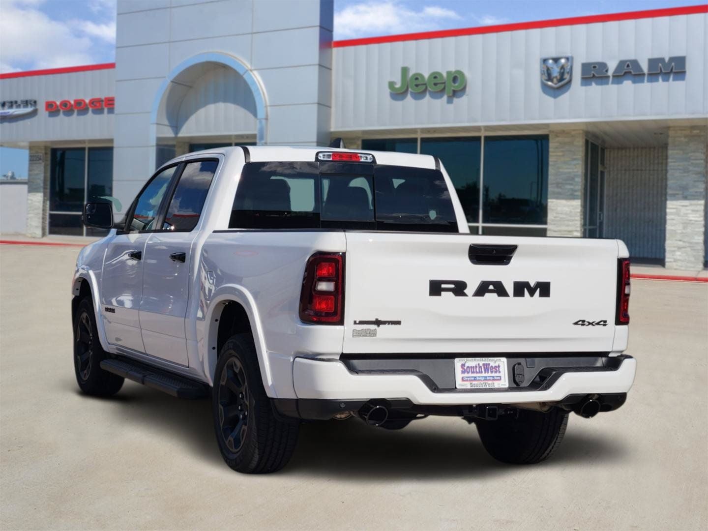 2027 RAM Ram 1500 RAM 1500 LONE STAR CREW CAB 4X4 5'7' BOX