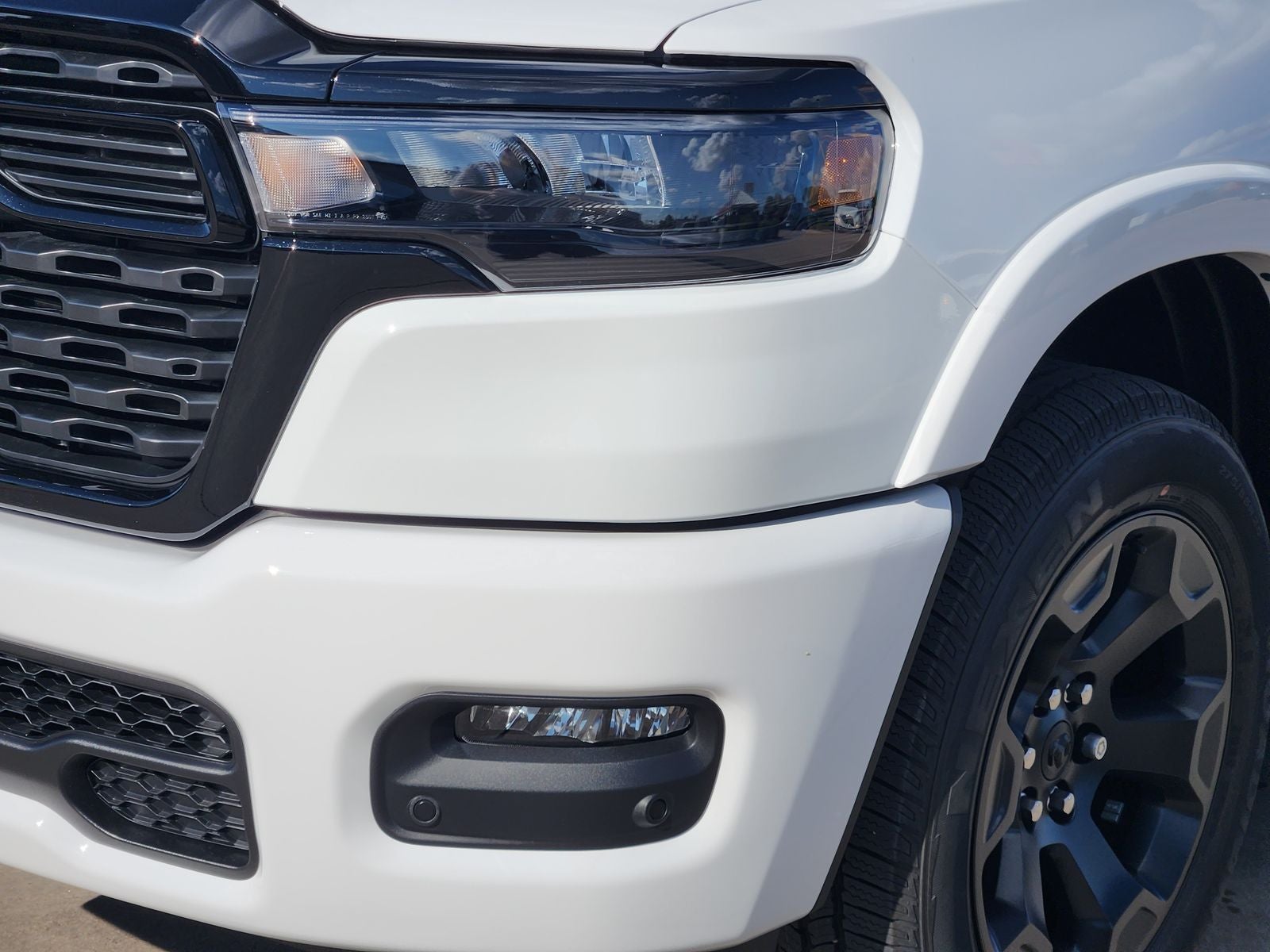 2027 RAM Ram 1500 RAM 1500 LONE STAR CREW CAB 4X4 5'7' BOX