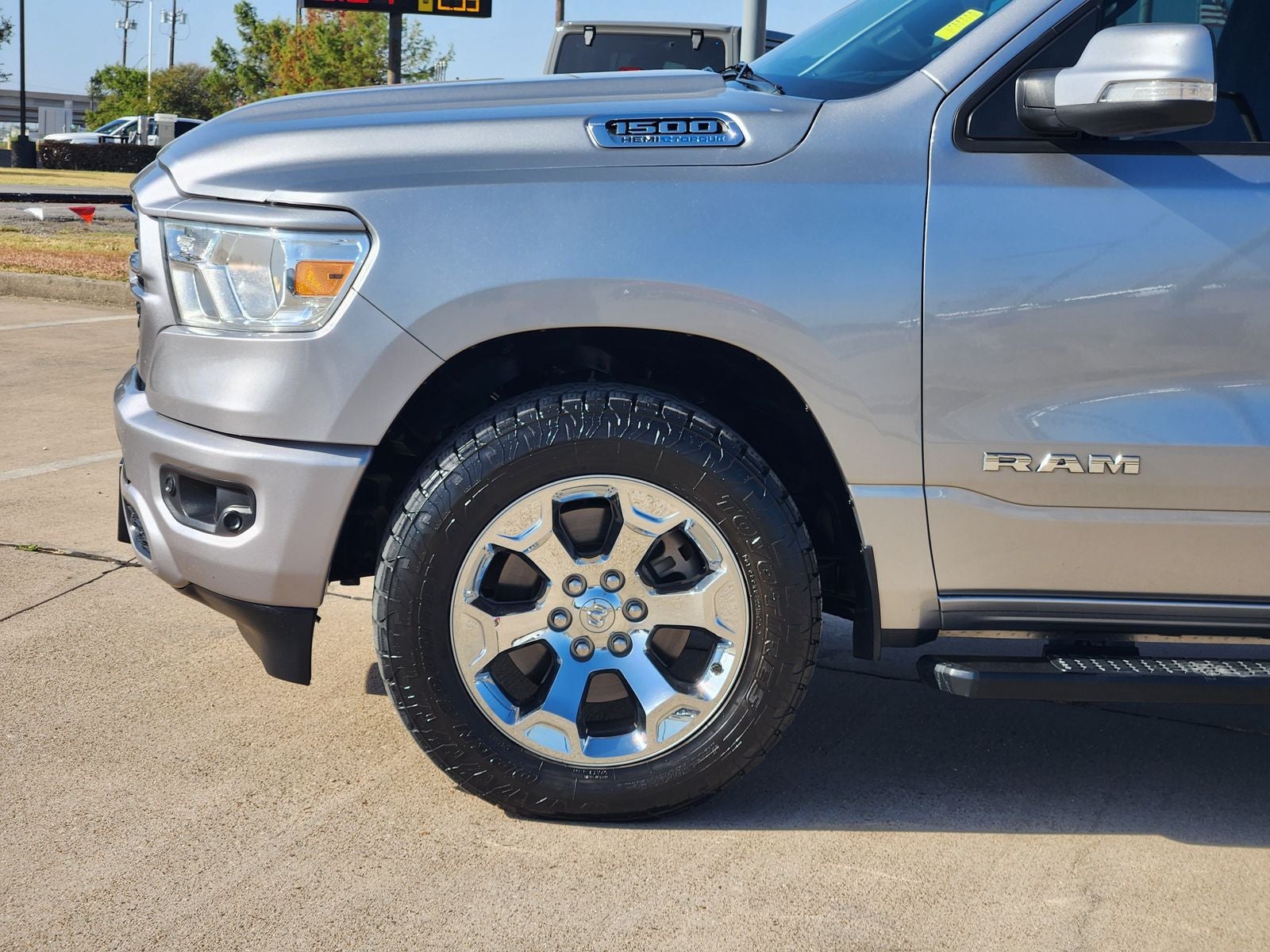 2022 RAM Ram 1500 Lone Star Crew Cab 4x4 5'7' Box