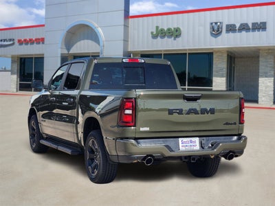 2027 RAM Ram 1500 RAM 1500 EXPRESS CREW CAB 4X4 5'7' BOX