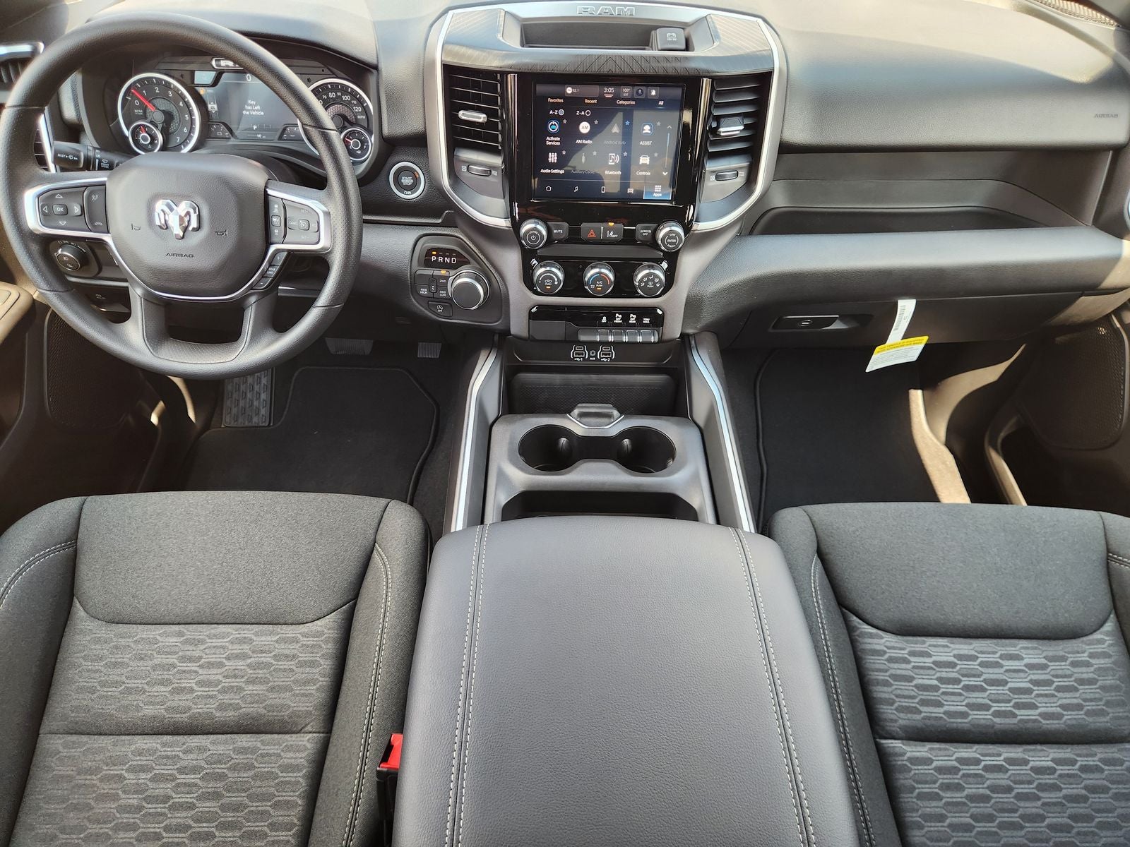 2026 RAM Ram 1500 RAM 1500 EXPRESS CREW CAB 4X4 5'7' BOX