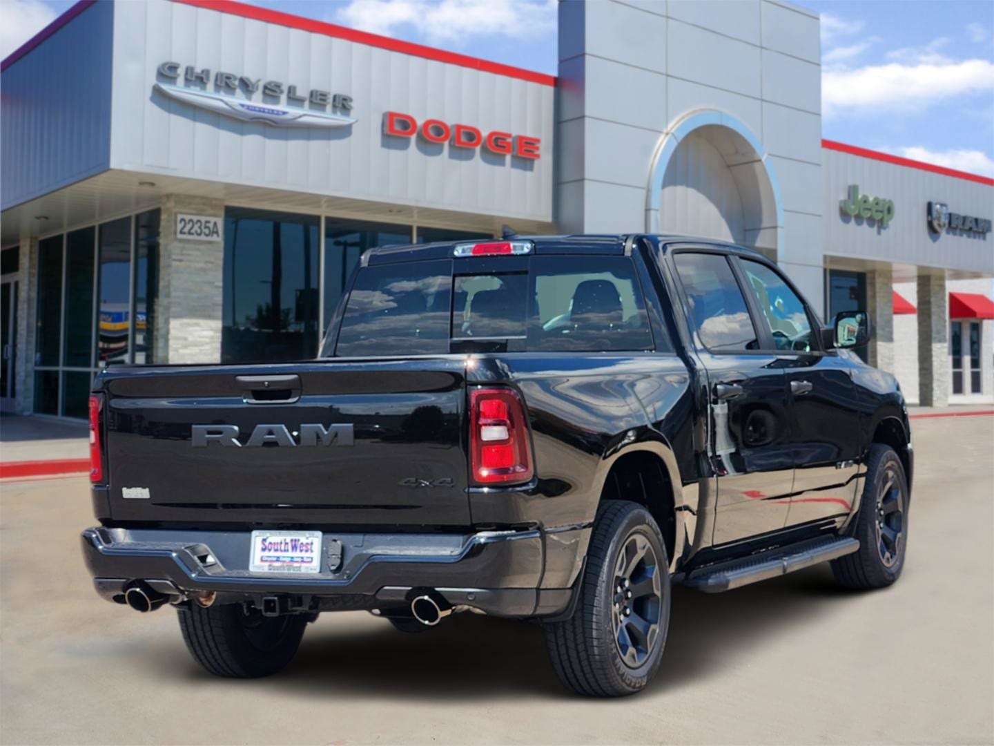 2026 RAM Ram 1500 RAM 1500 EXPRESS CREW CAB 4X4 5'7' BOX