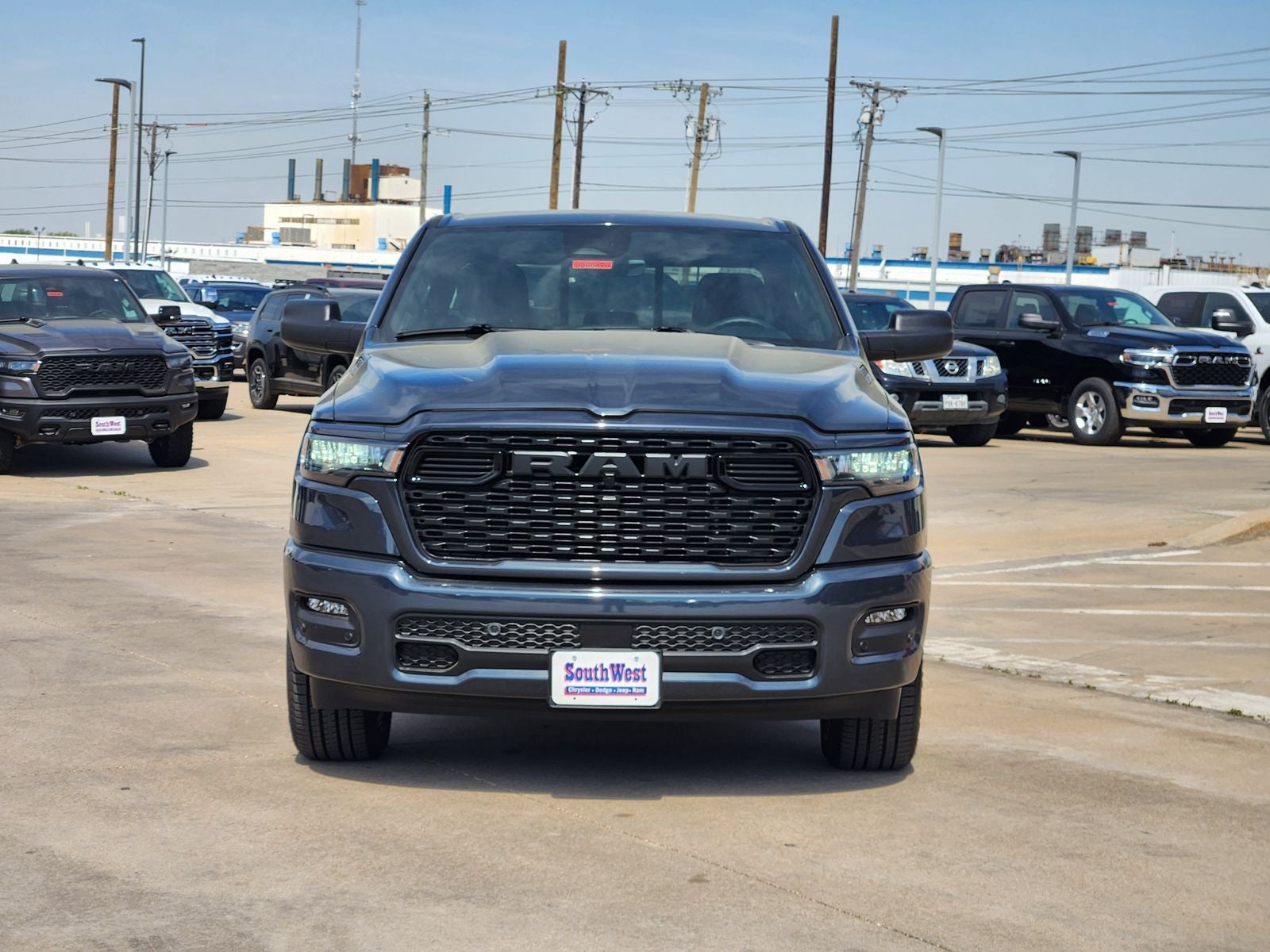 2026 RAM Ram 1500 RAM 1500 EXPRESS CREW CAB 4X4 5'7' BOX